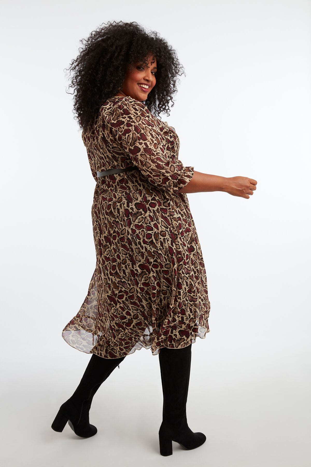 Vestido cruzado image number 5