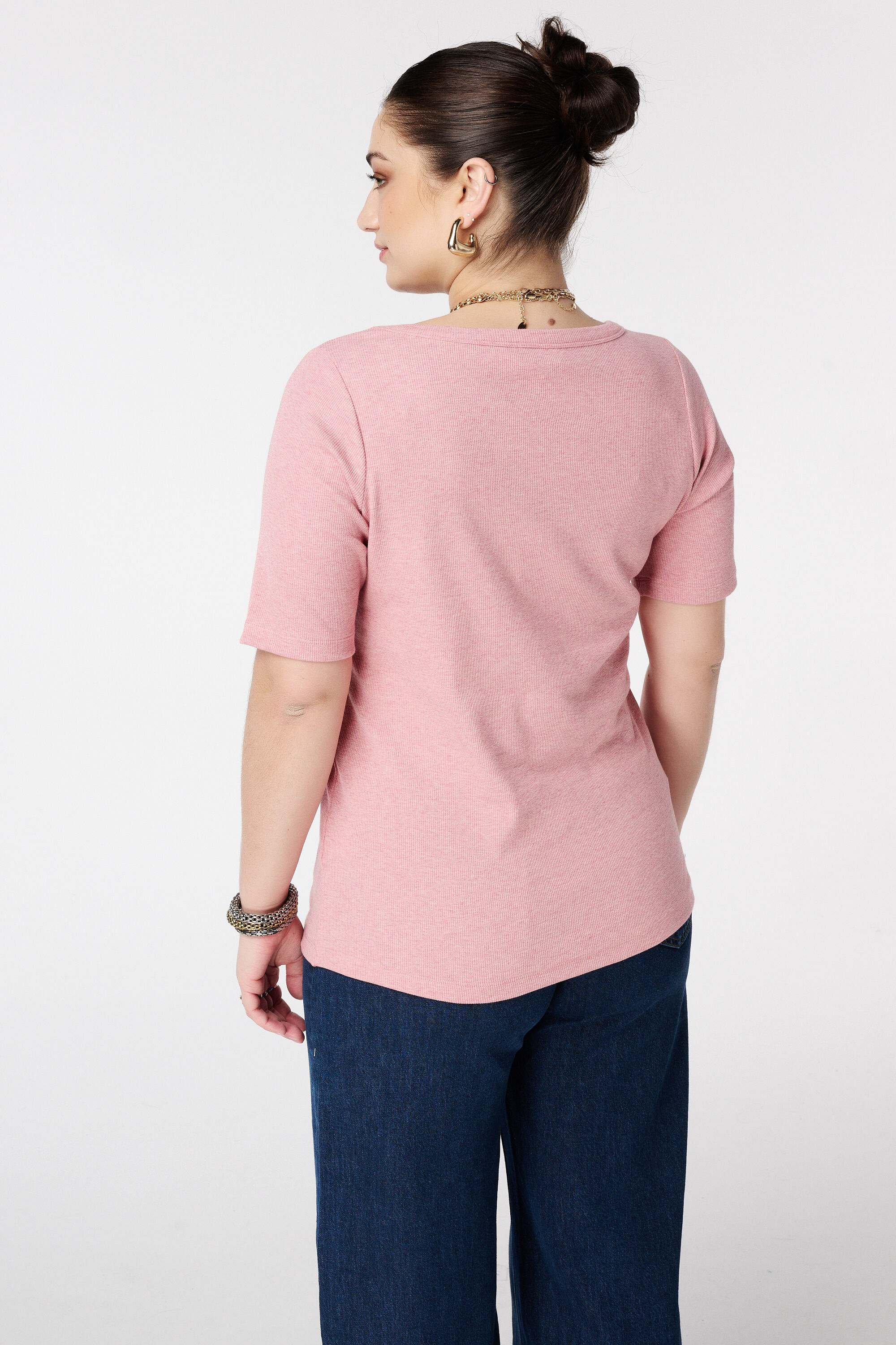 Top de canal&eacute; con escote en V image number 3