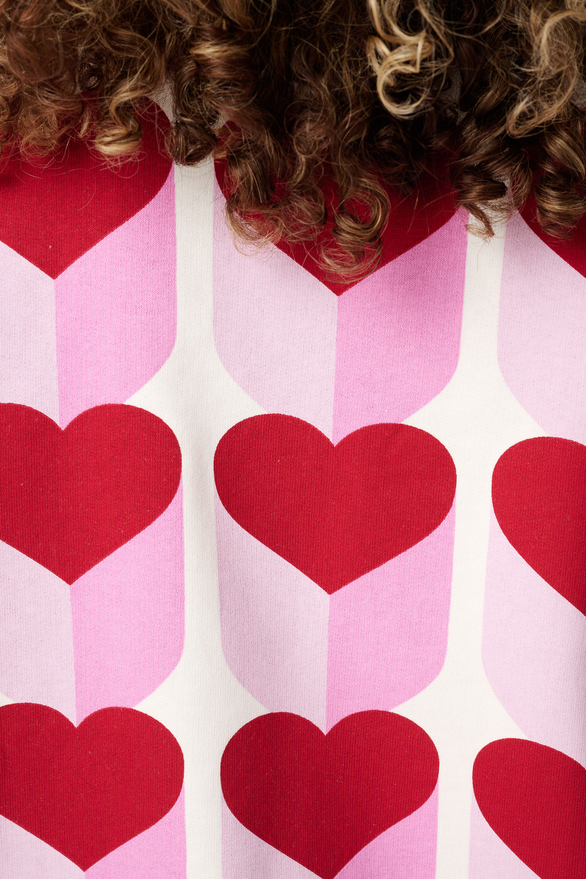 Su&eacute;ter con estampado en la espalda image number 6