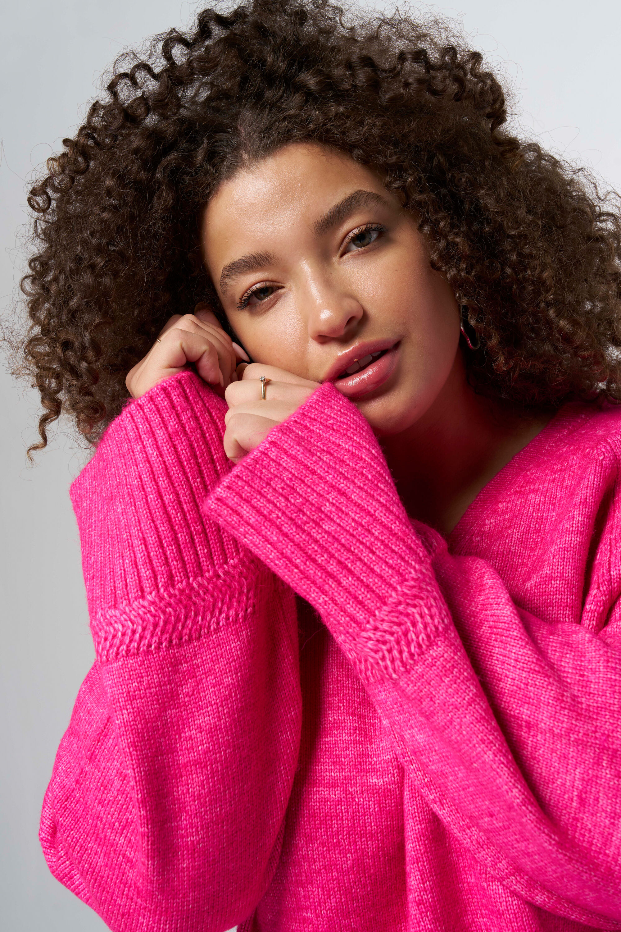 Jersey con escote en V image number 4