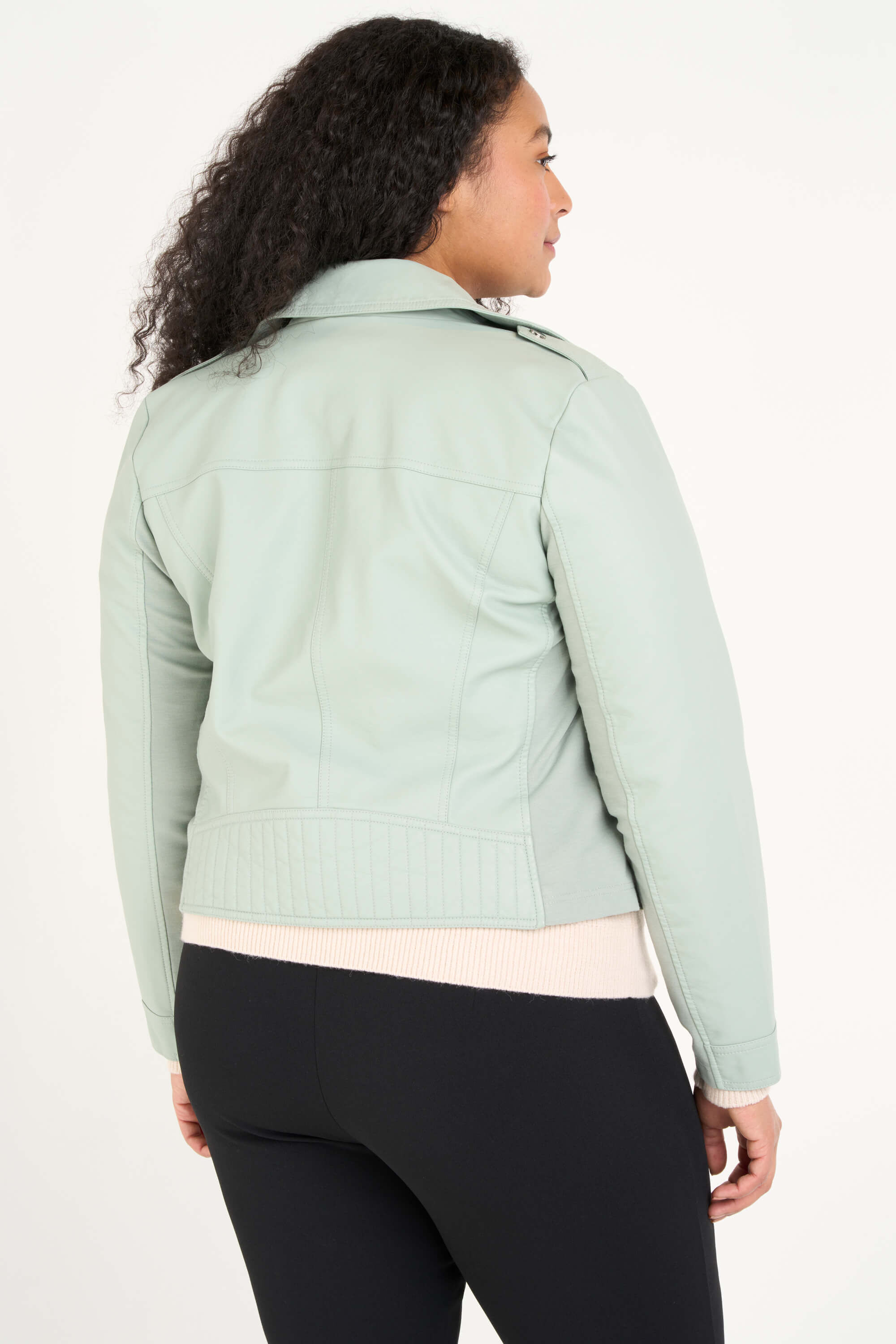 Chaqueta motera de cuero sint&eacute;tico image number 3