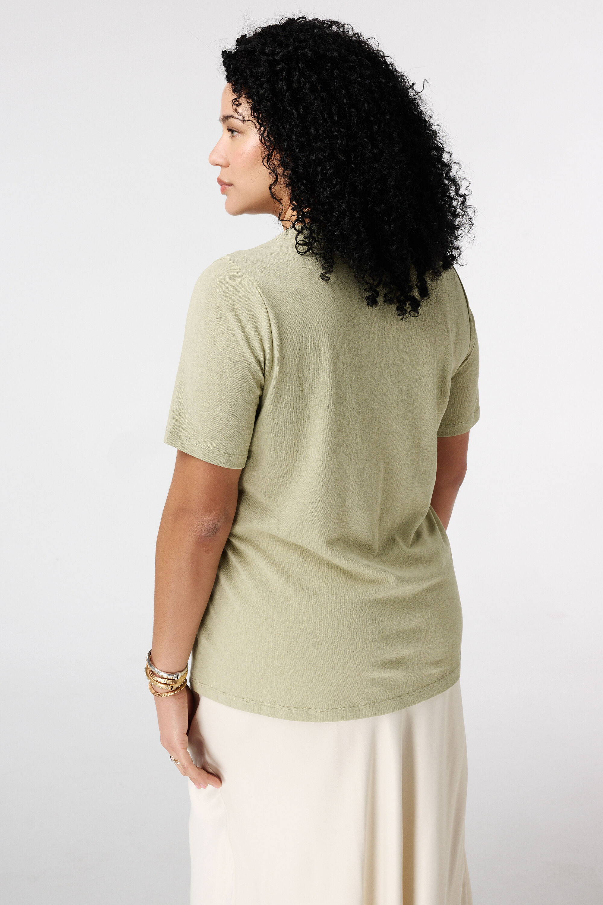 Camiseta con corazones 3D image number 3