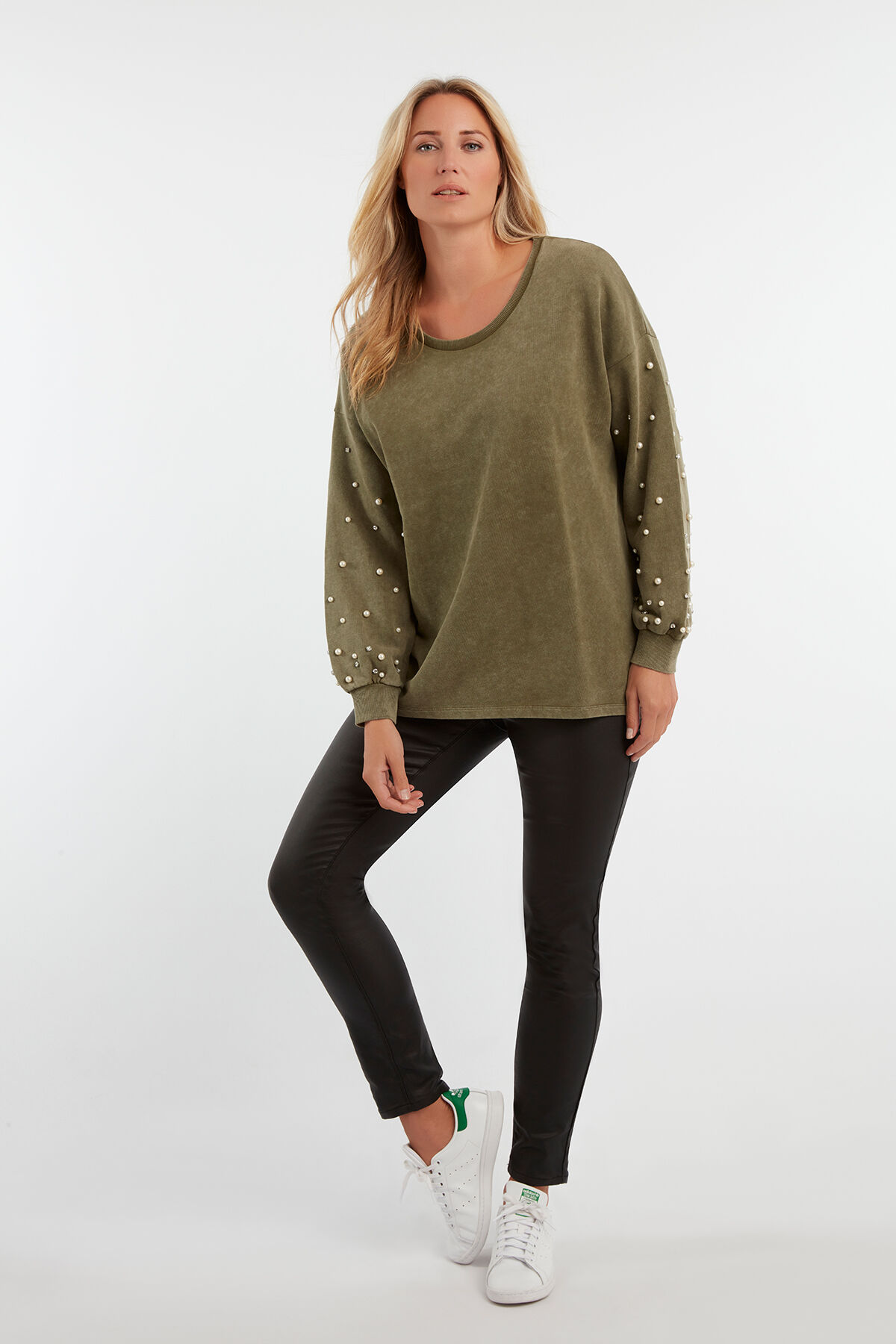 Su&eacute;ter deslavado  image number 3