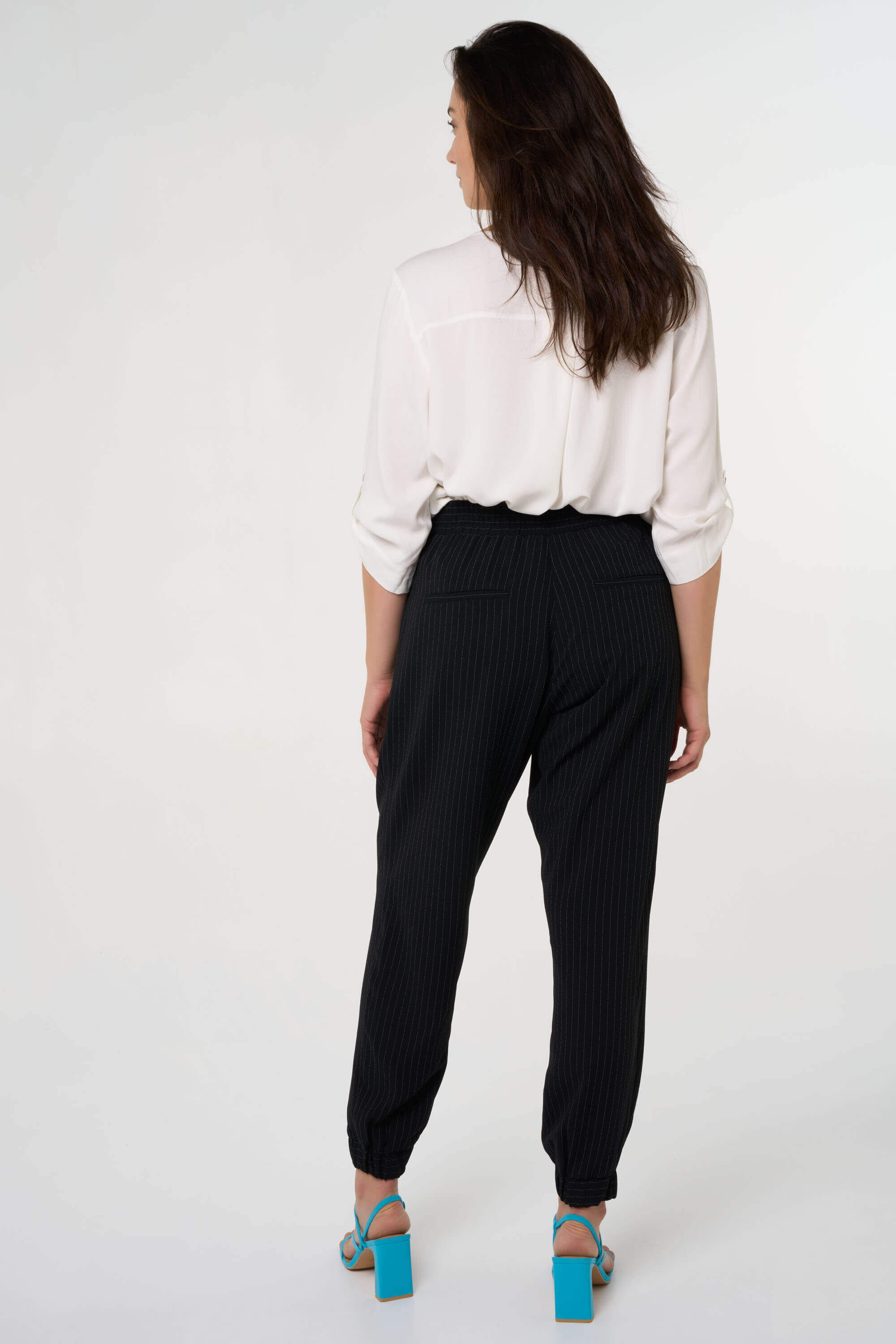 Pantalones de raya diplom&aacute;tica image number 4