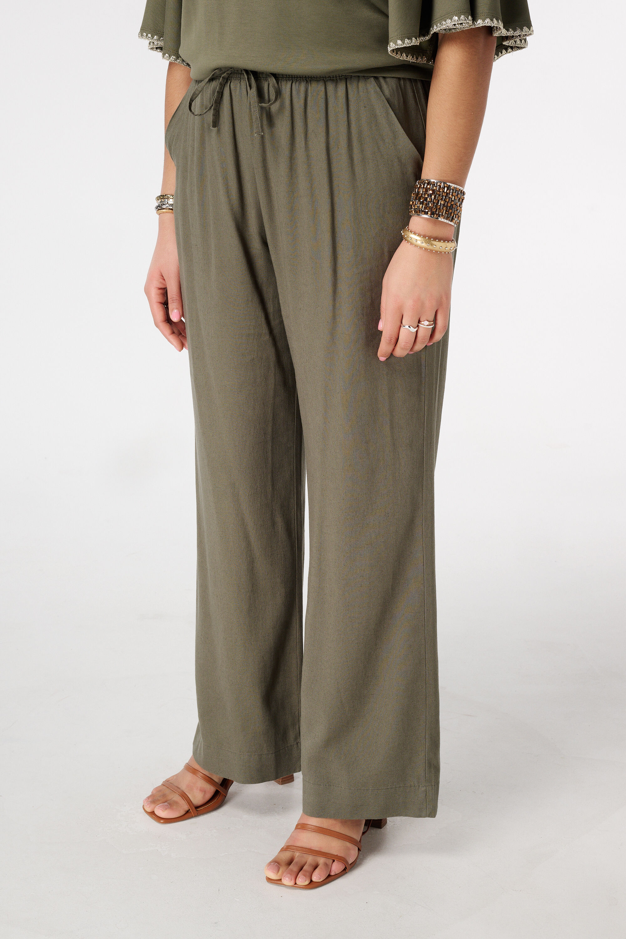 Pantal&oacute;n de lino image number 5