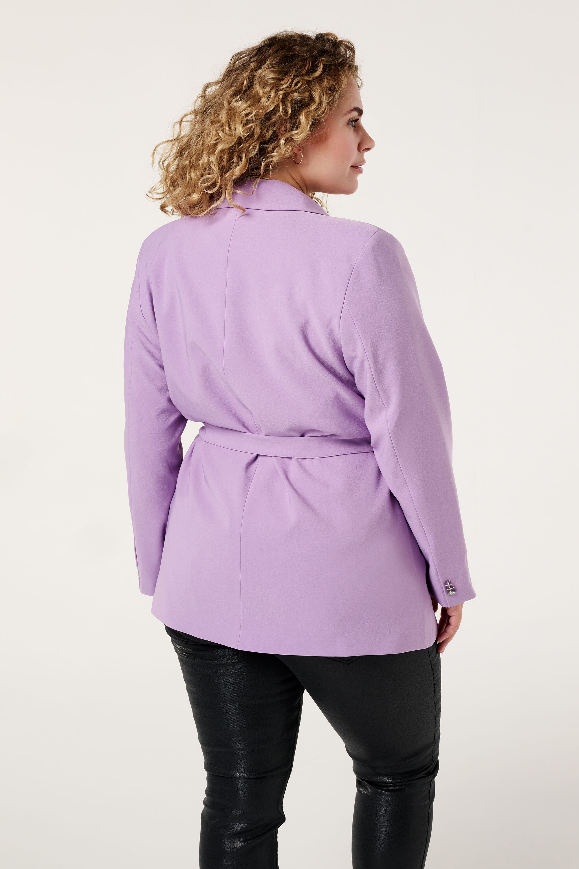 Blazer con cintur&oacute;n image number 3