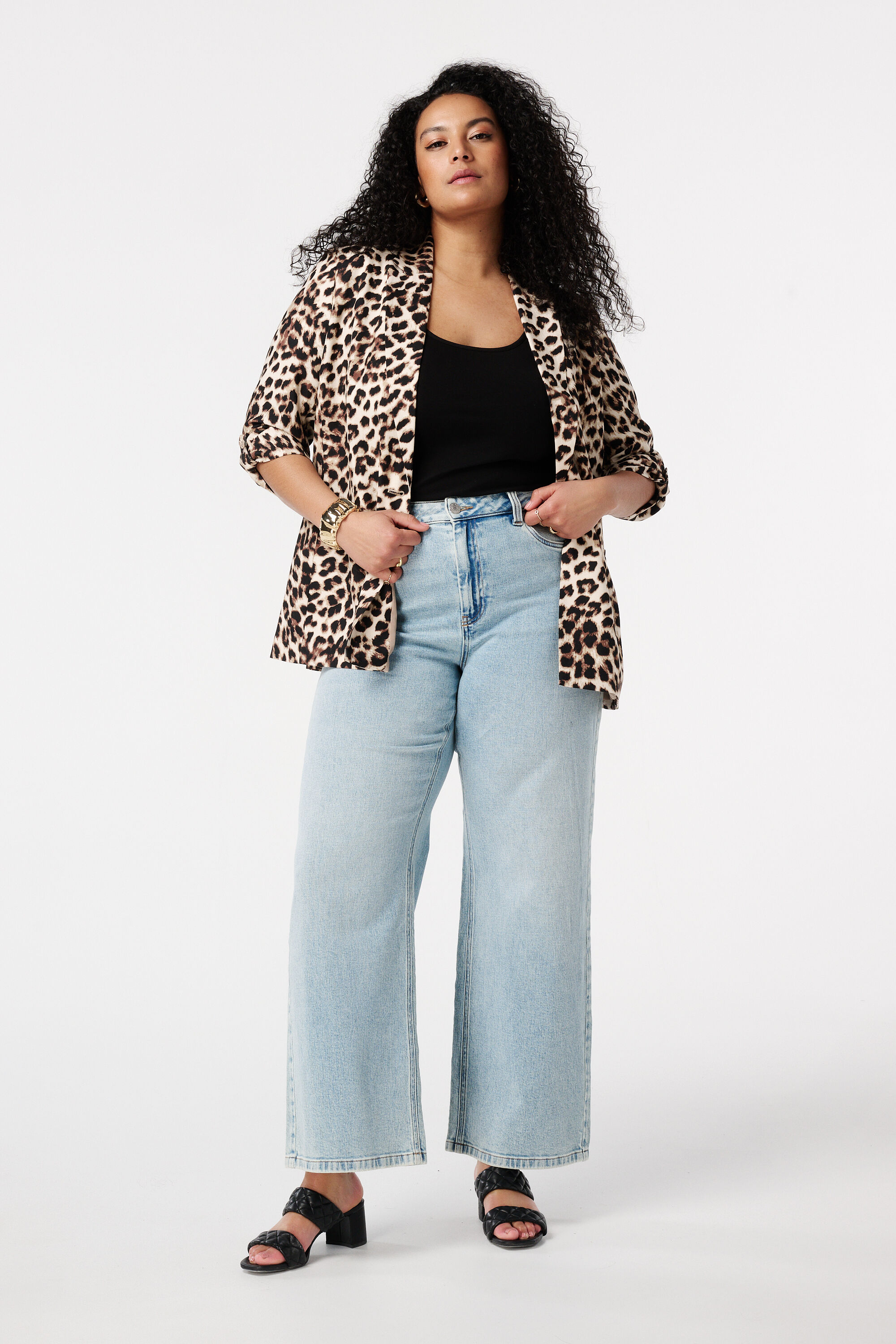 Blazer con mangas enrolladas image number 5