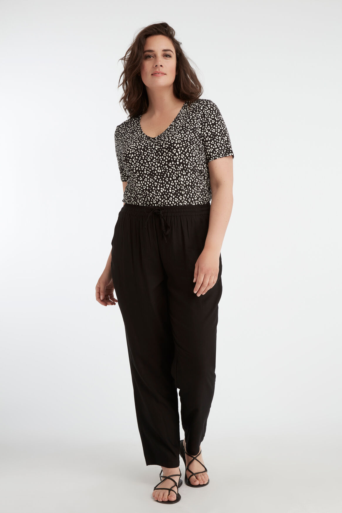 Pantalones holgados image number 0