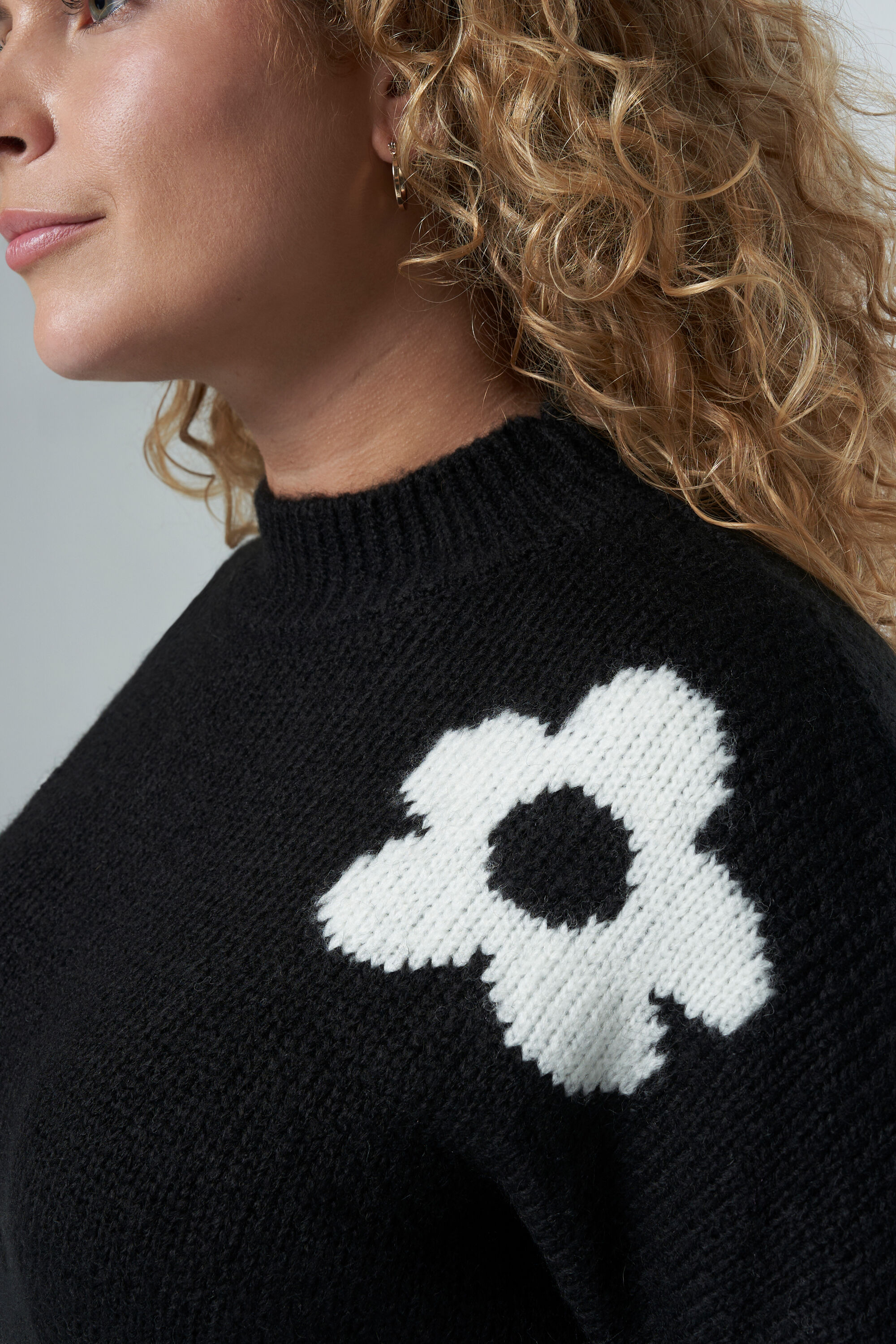 Jersey de punto con flores image number 4