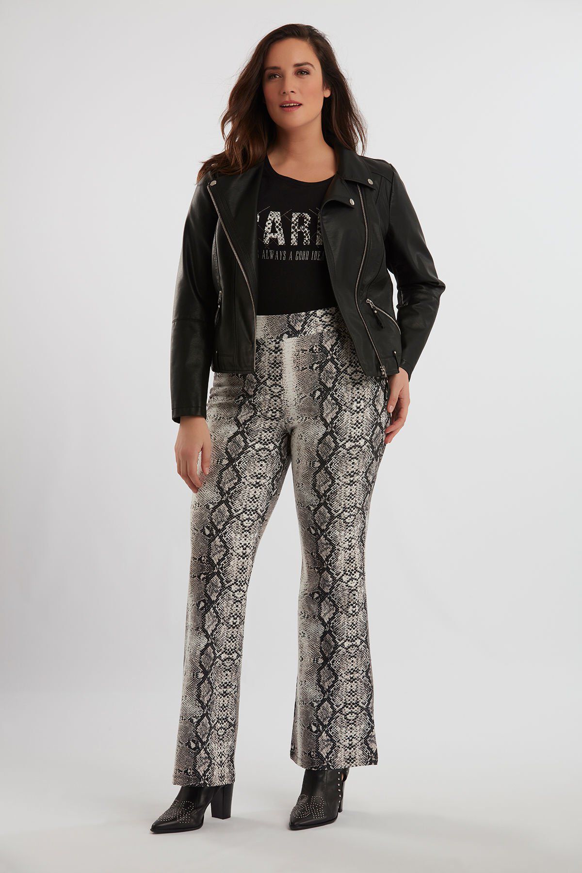 Pantalones con estampado de serpiente image number 7