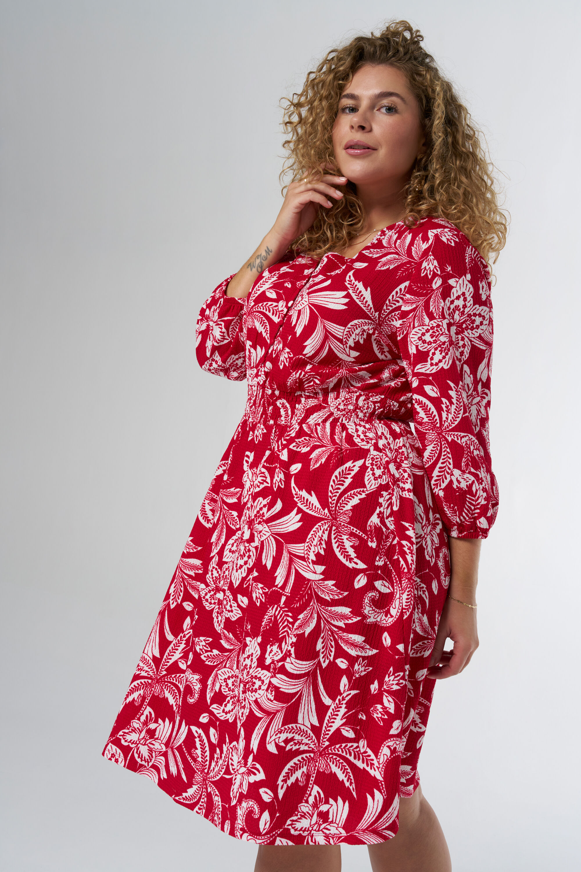 Vestido con estampado image number 4