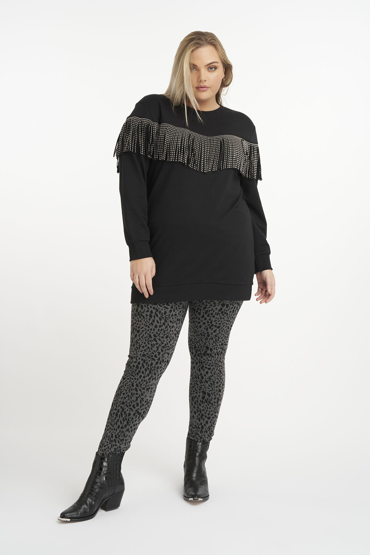 Tregging con motivo de tendencia image number 5