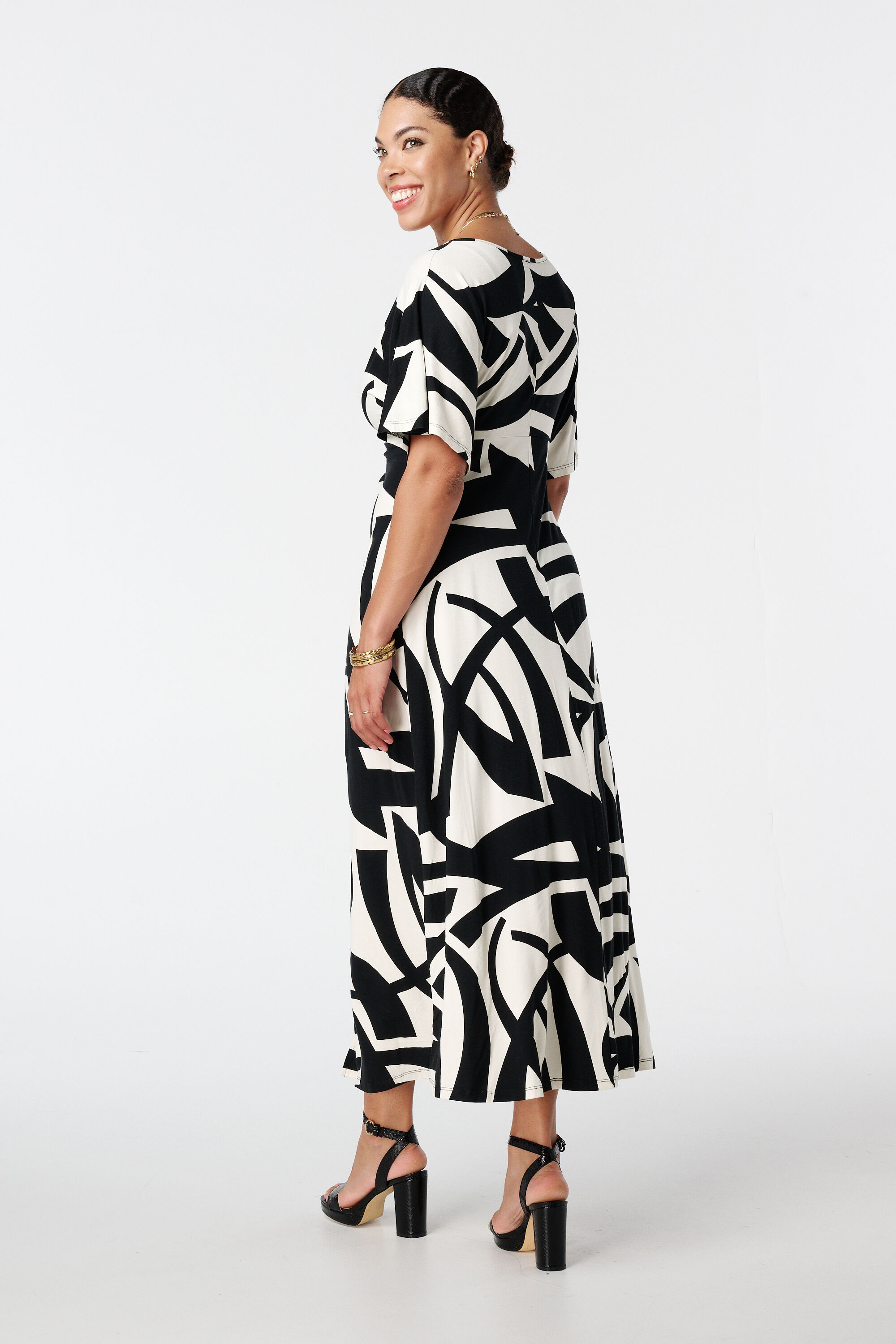 Vestido largo con estampado  image number 3