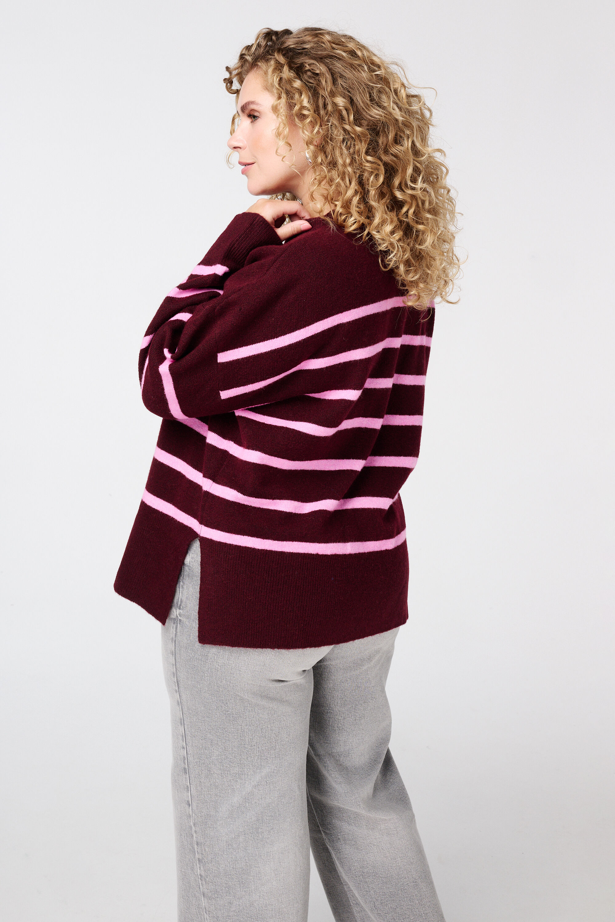 Jersey de punto con rayas y abertura image number 3