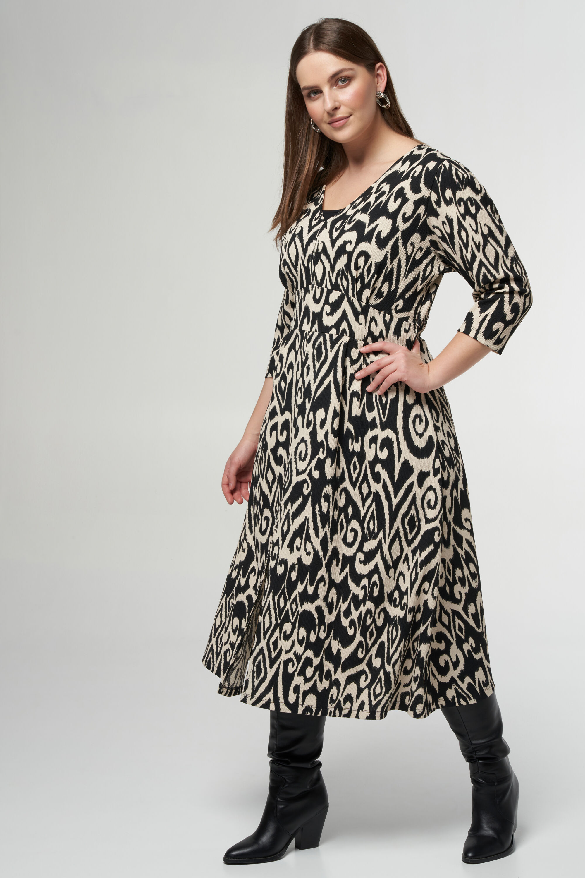 Vestido midi con estampado image number 6