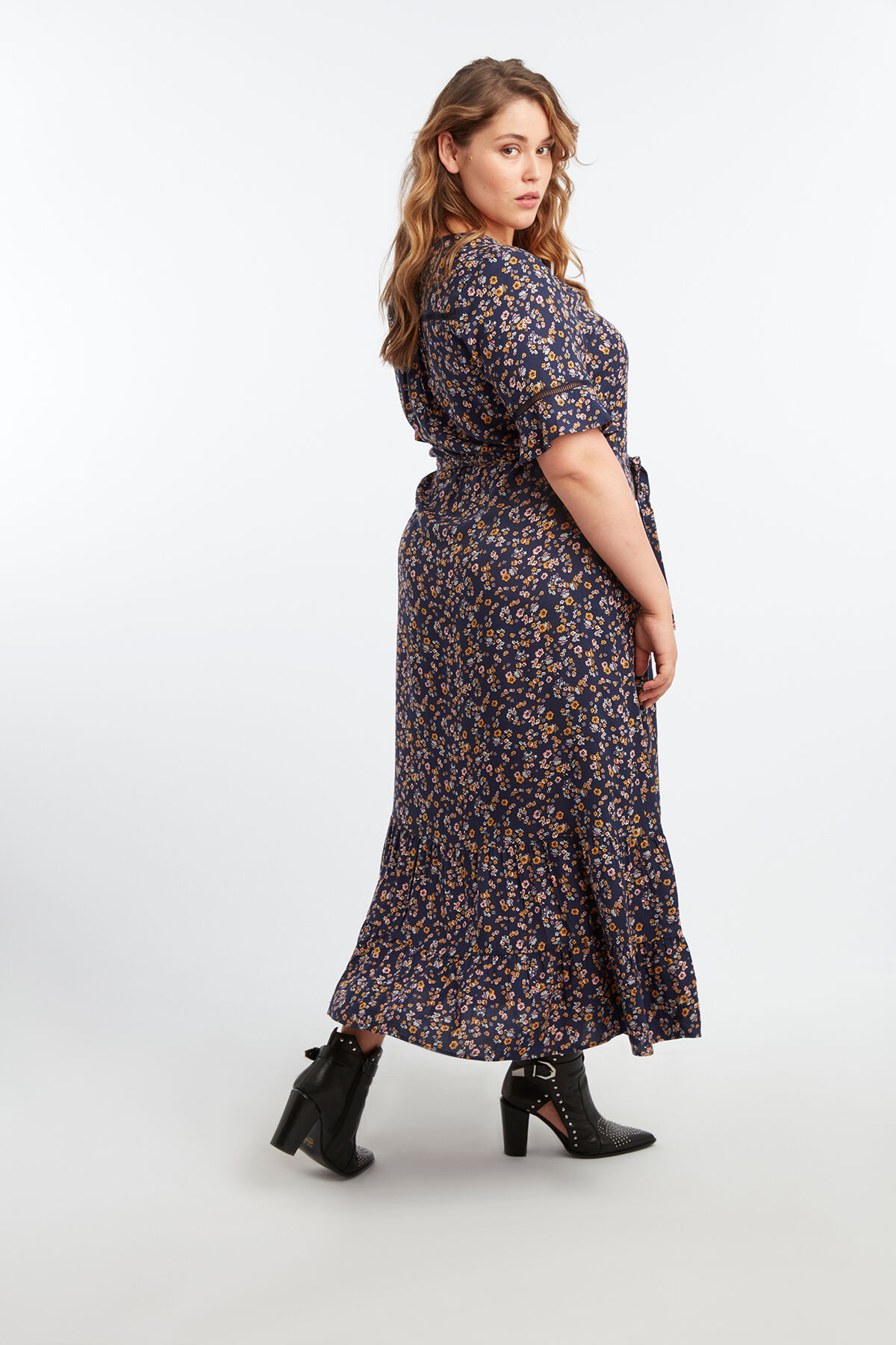 Vestido maxi de estampado floral image number 5