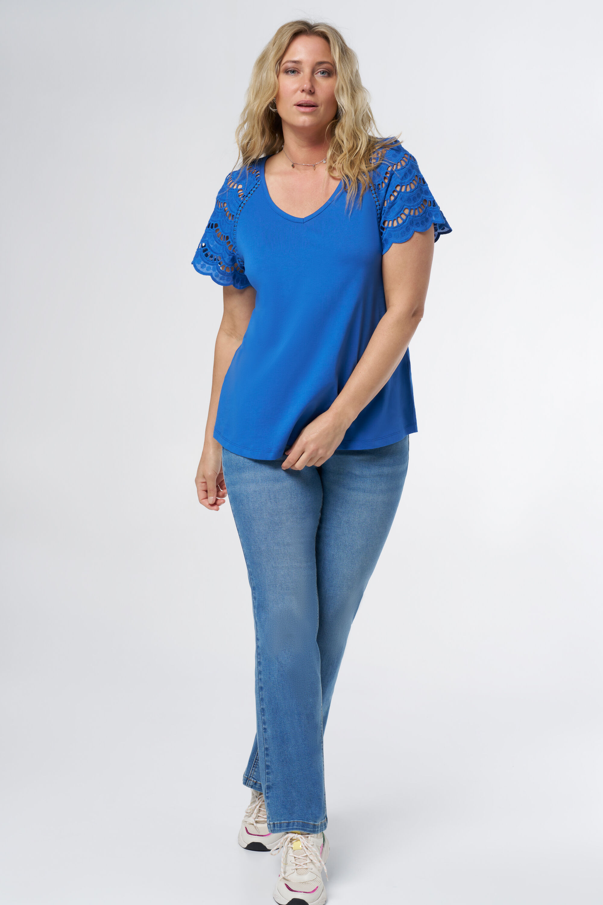 Camiseta con detalles en las mangas. image number 5
