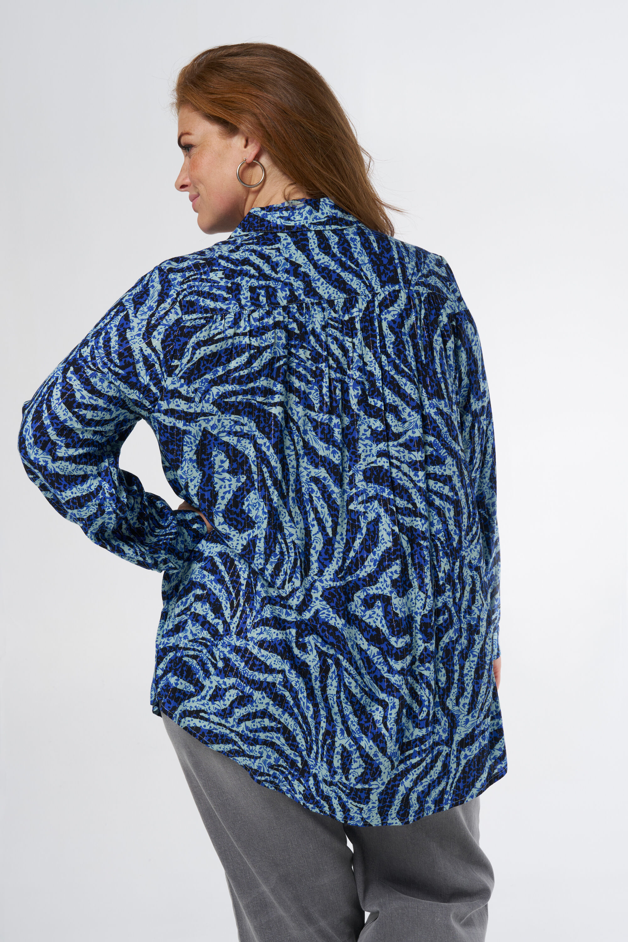 Blusa con estampado y l&uacute;rex image number 3