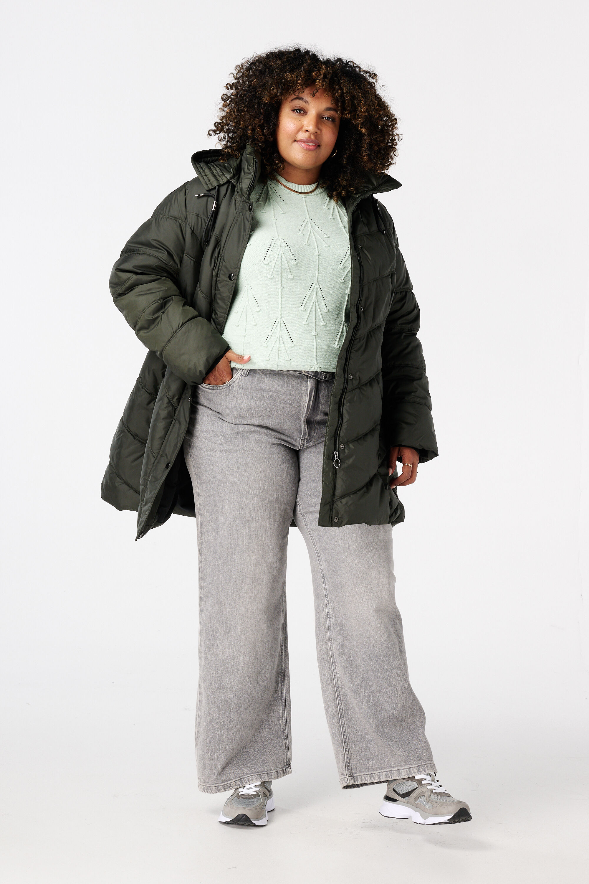 Chaqueta con capucha image number 5