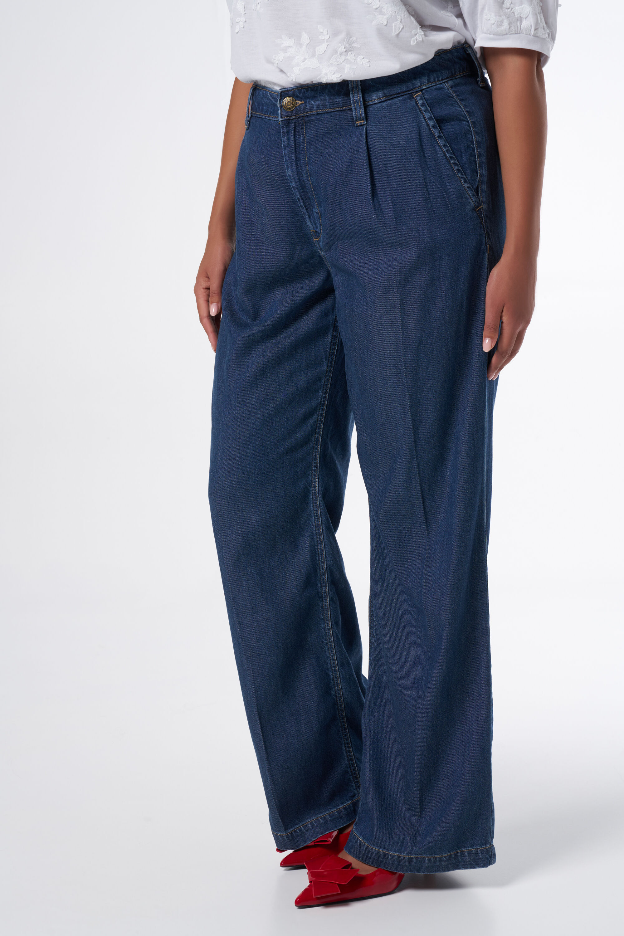 Vaqueros de pernera ancha image number 5