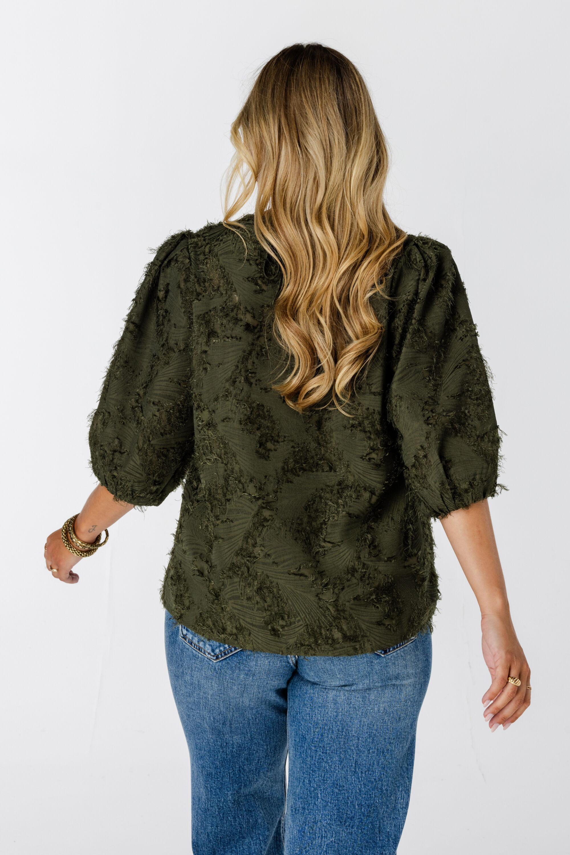 Blusa con mangas cortas abullonadas image number 3