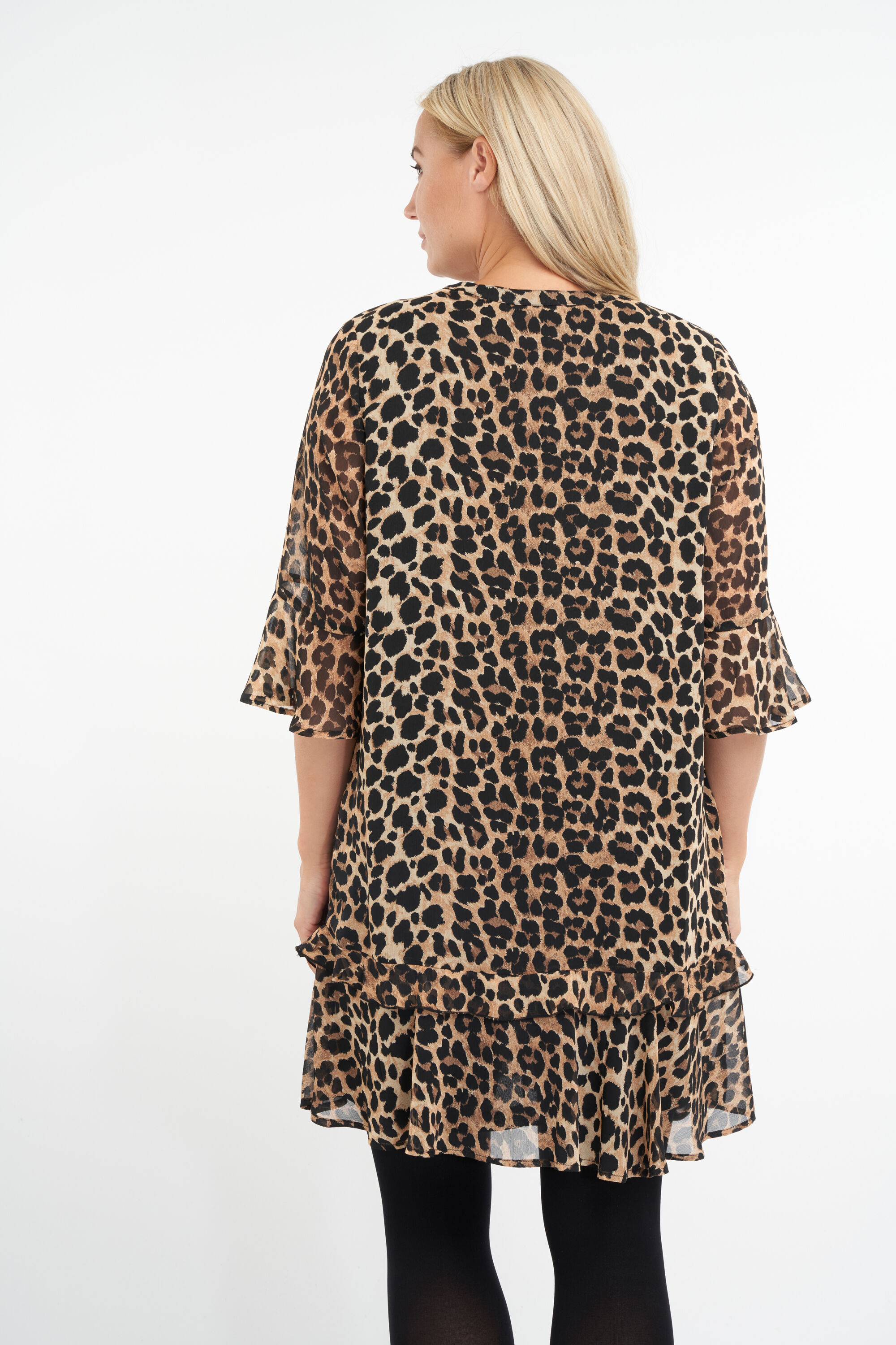 Vestido con flecos y estampado  image number 3