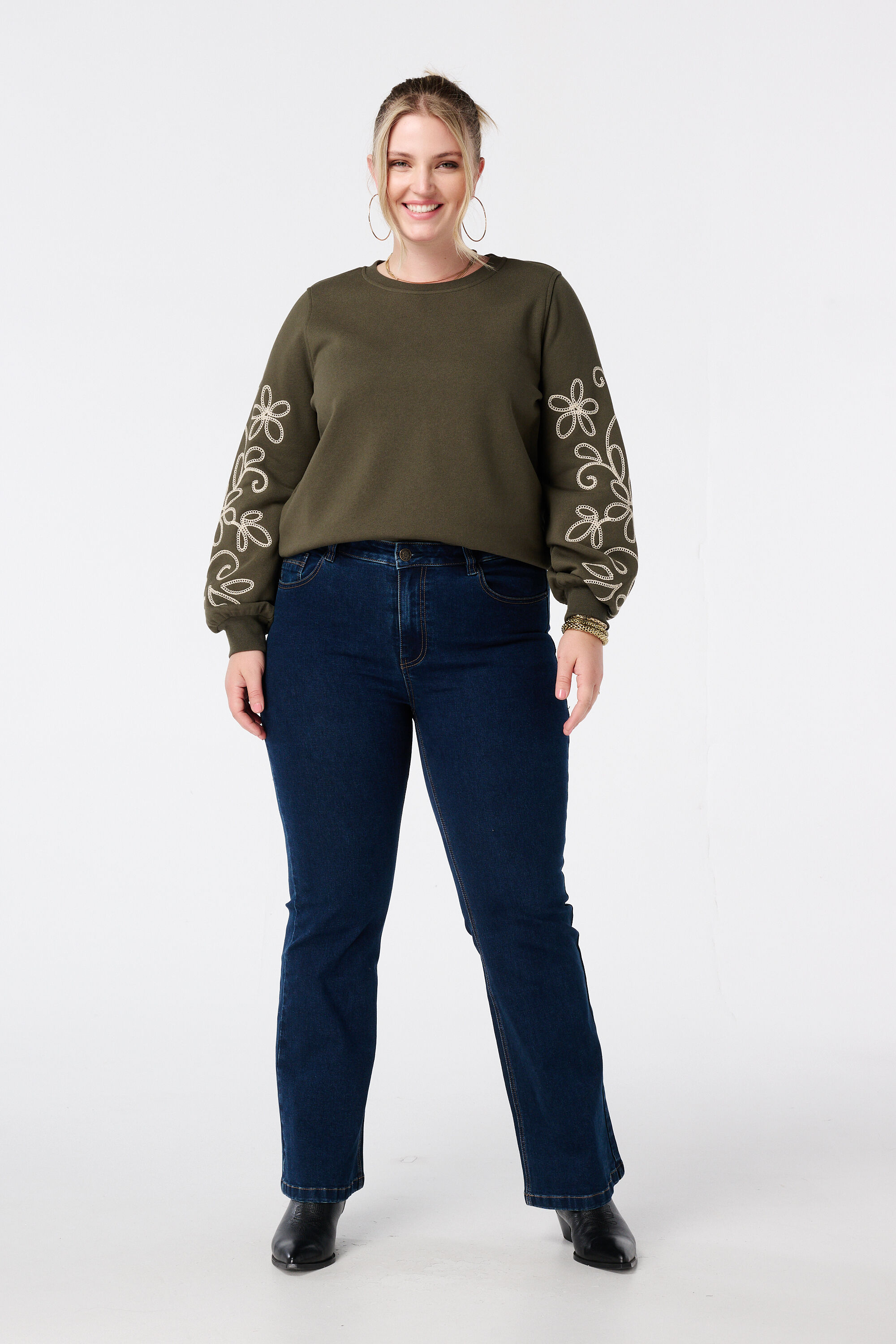 Jersey con detalles bordados image number 5