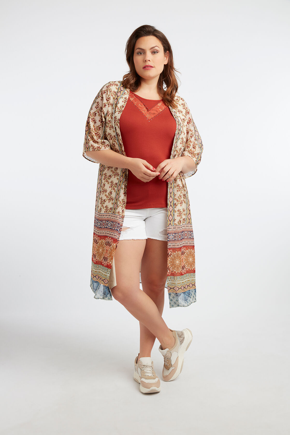 Camiseta con encaje image number 5