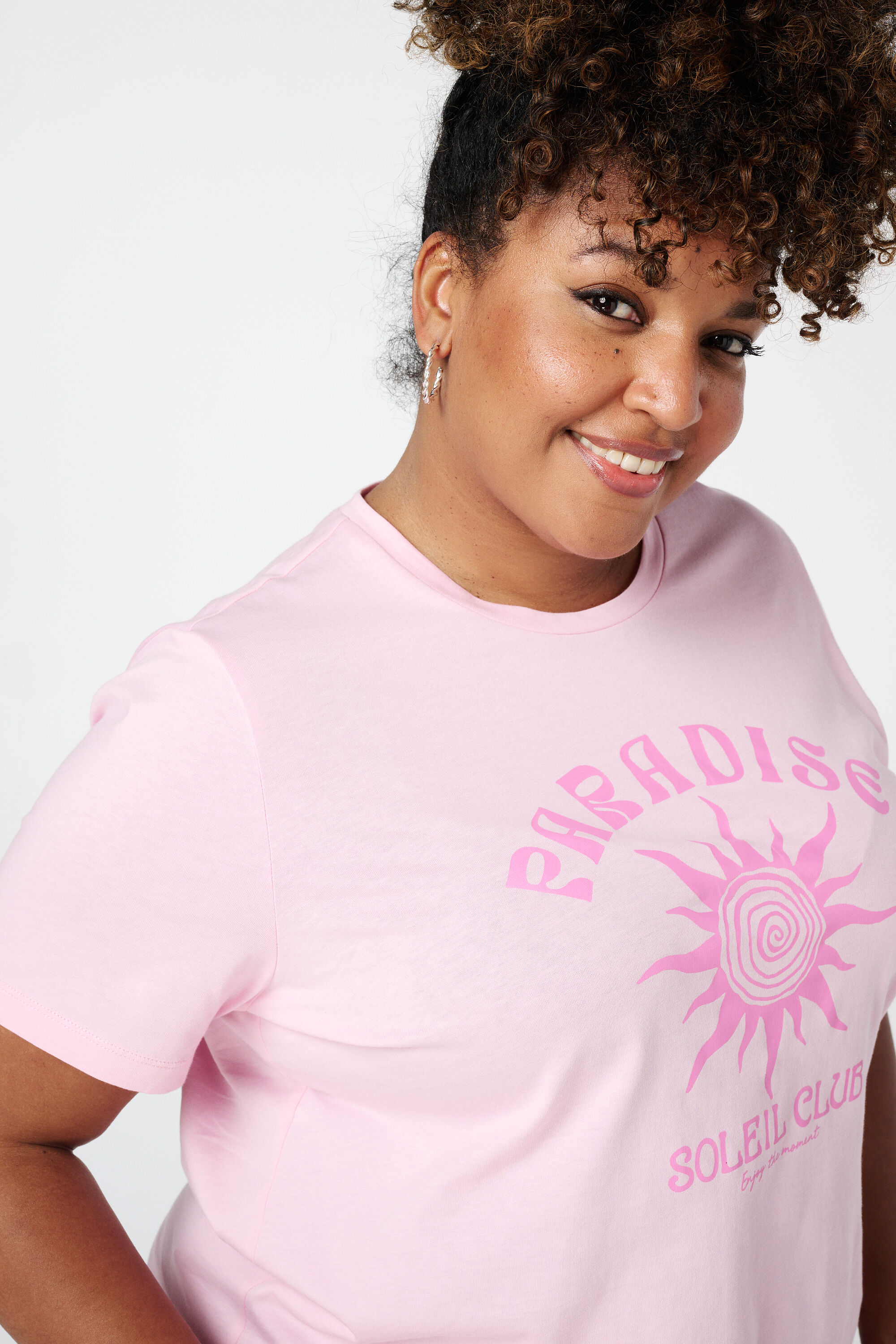 Camiseta con estampado image number 4