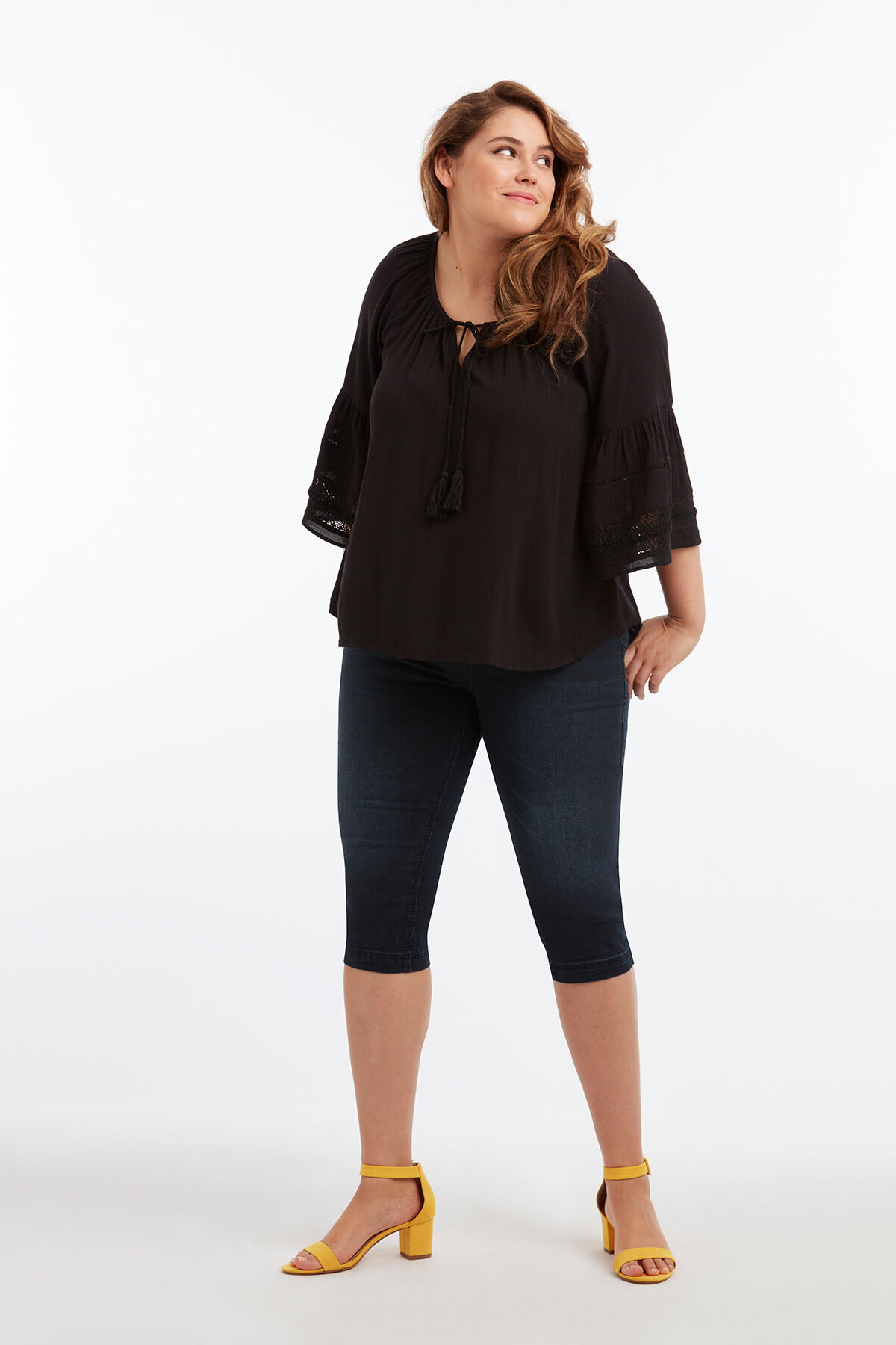 Blusa con mangas de campana image number 4