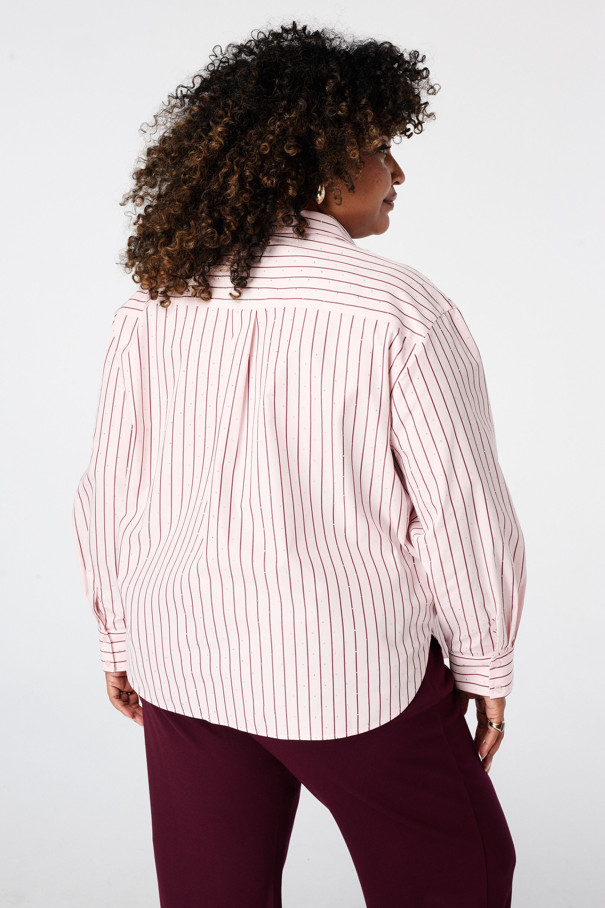 Blusa de rayas con pedrer&iacute;a image number 3