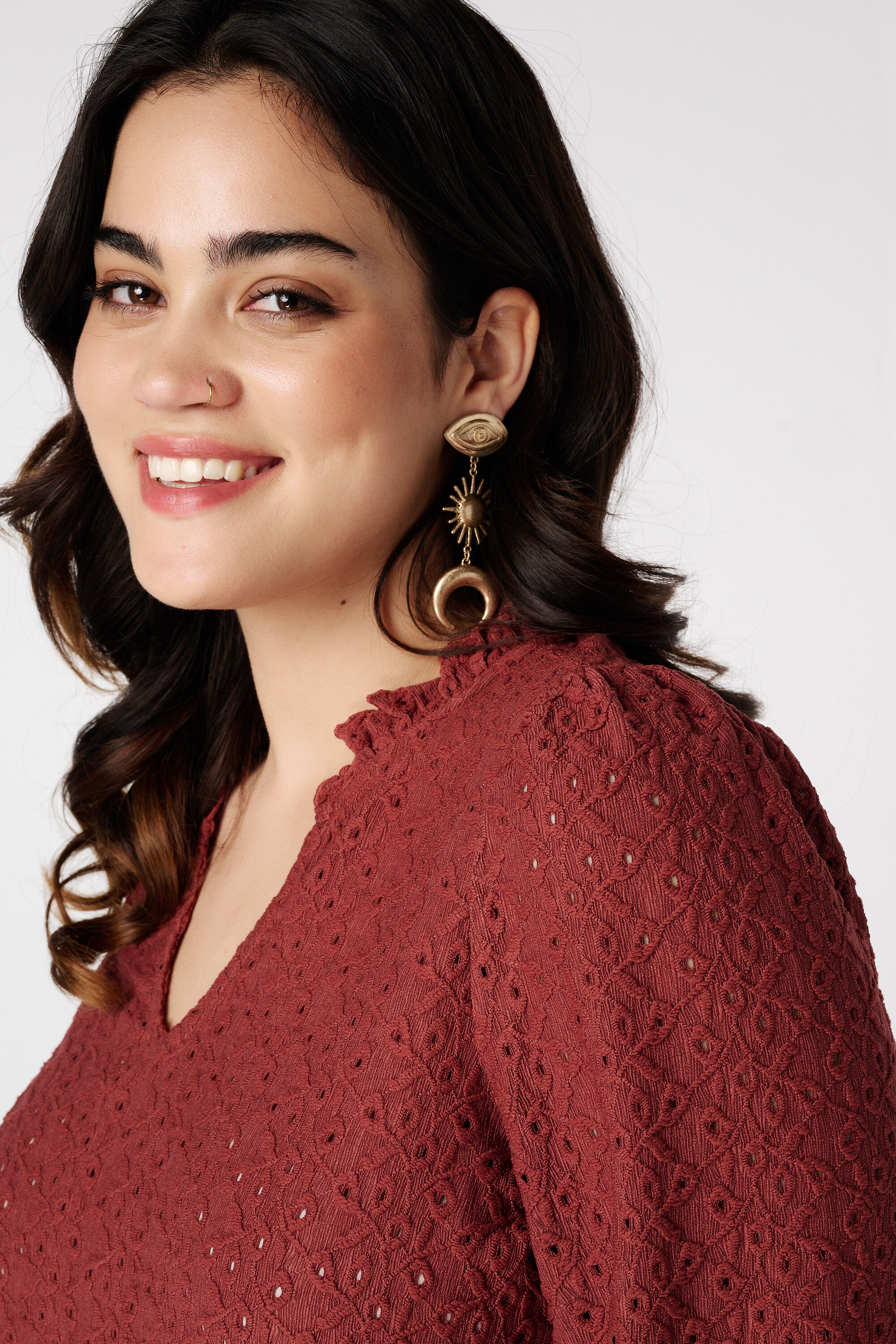 Top con bordado image number 3