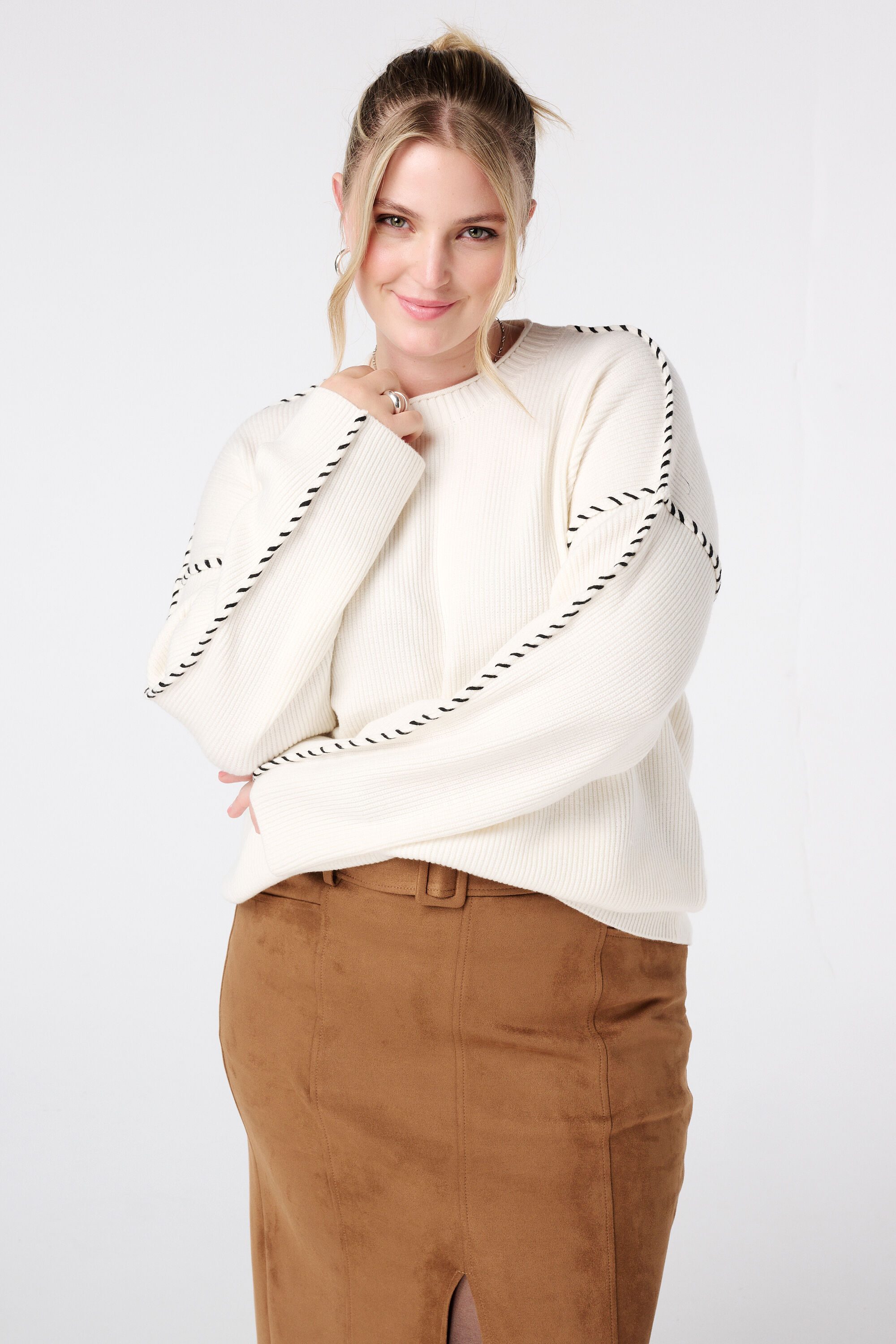 Jersey con costuras decorativas