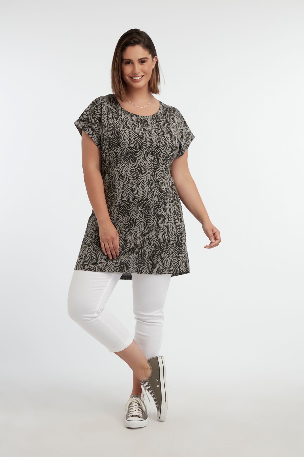 Camiseta larga estampada image number 5