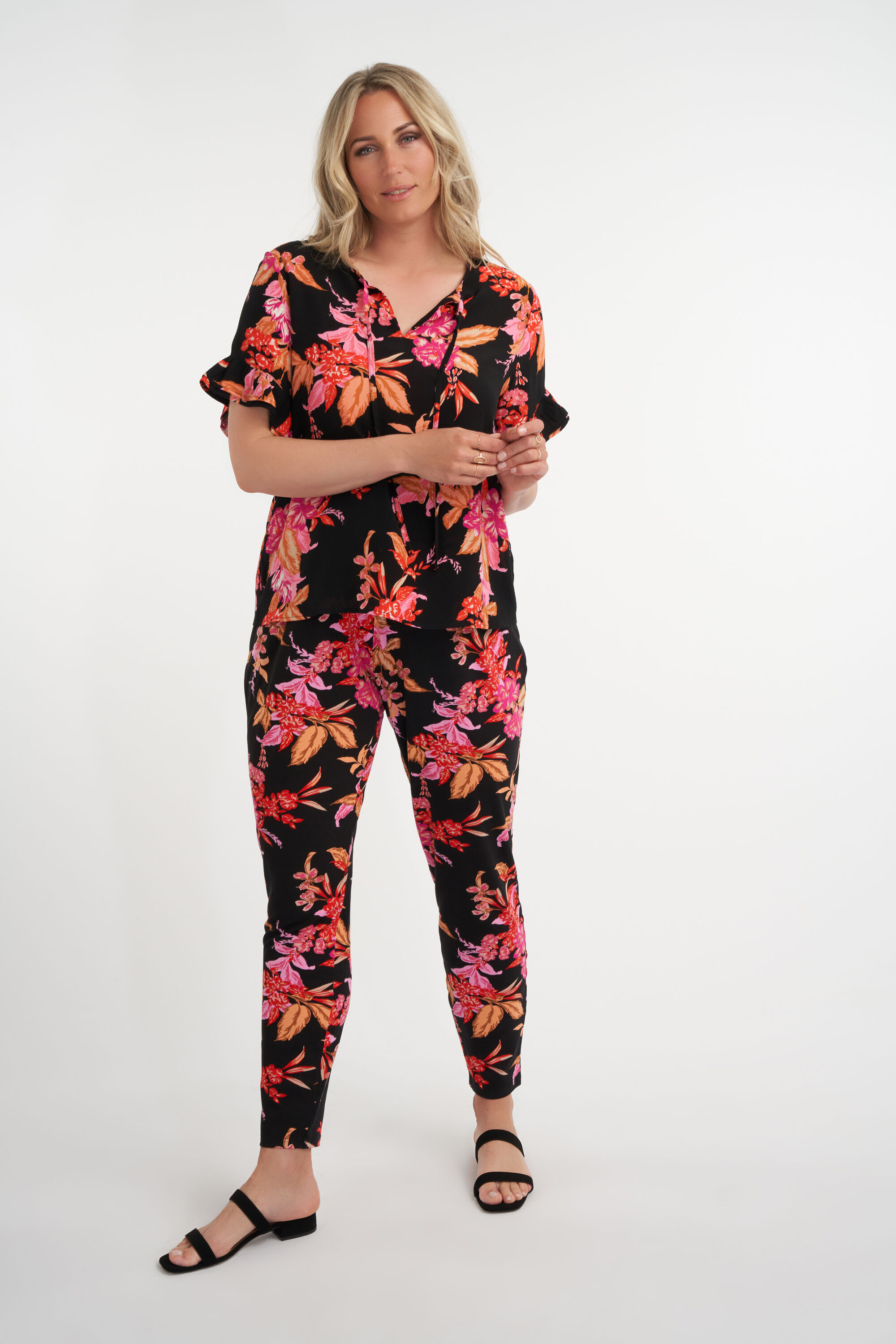 Top con estampado  image number 6