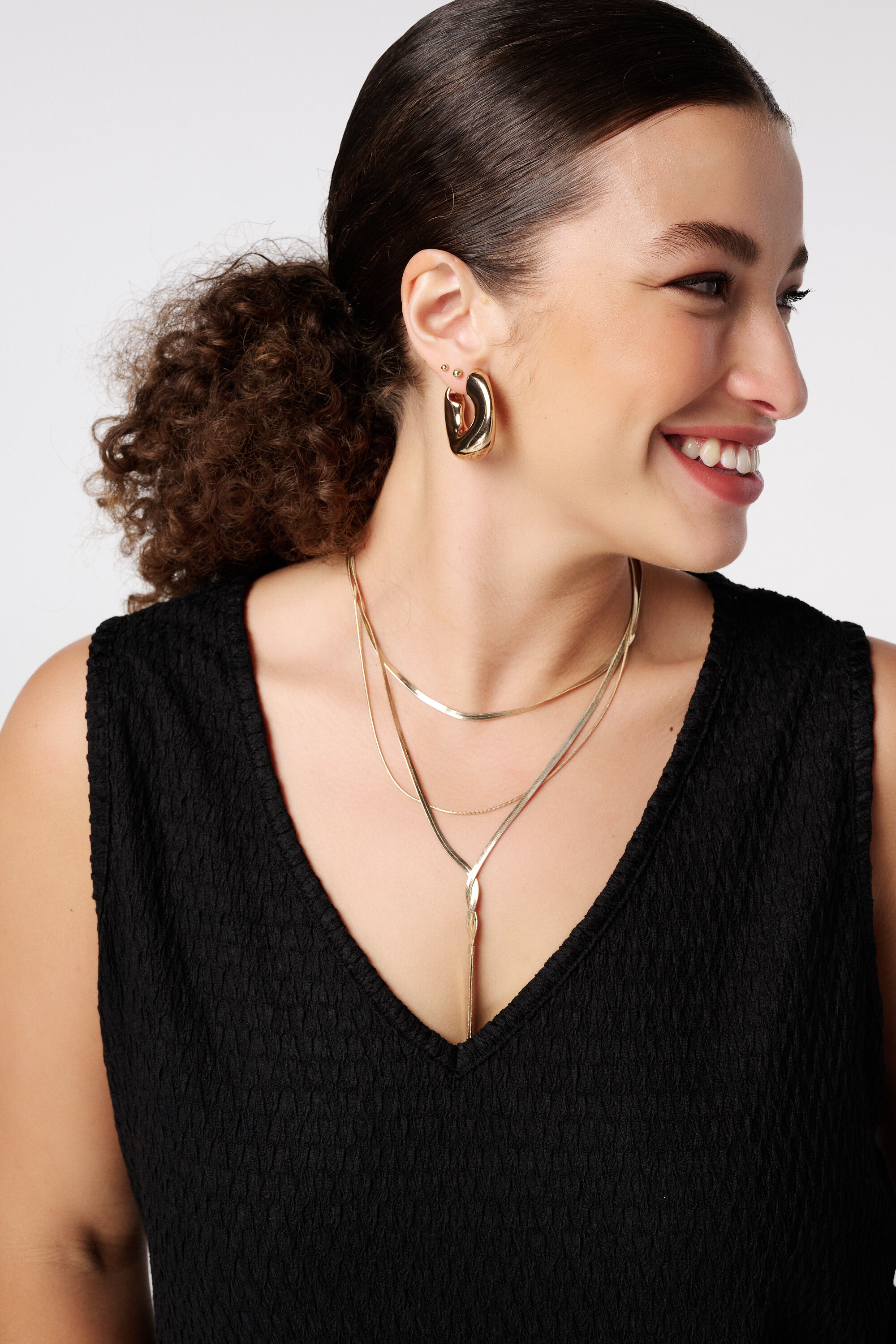 Top sin mangas con textura image number 4