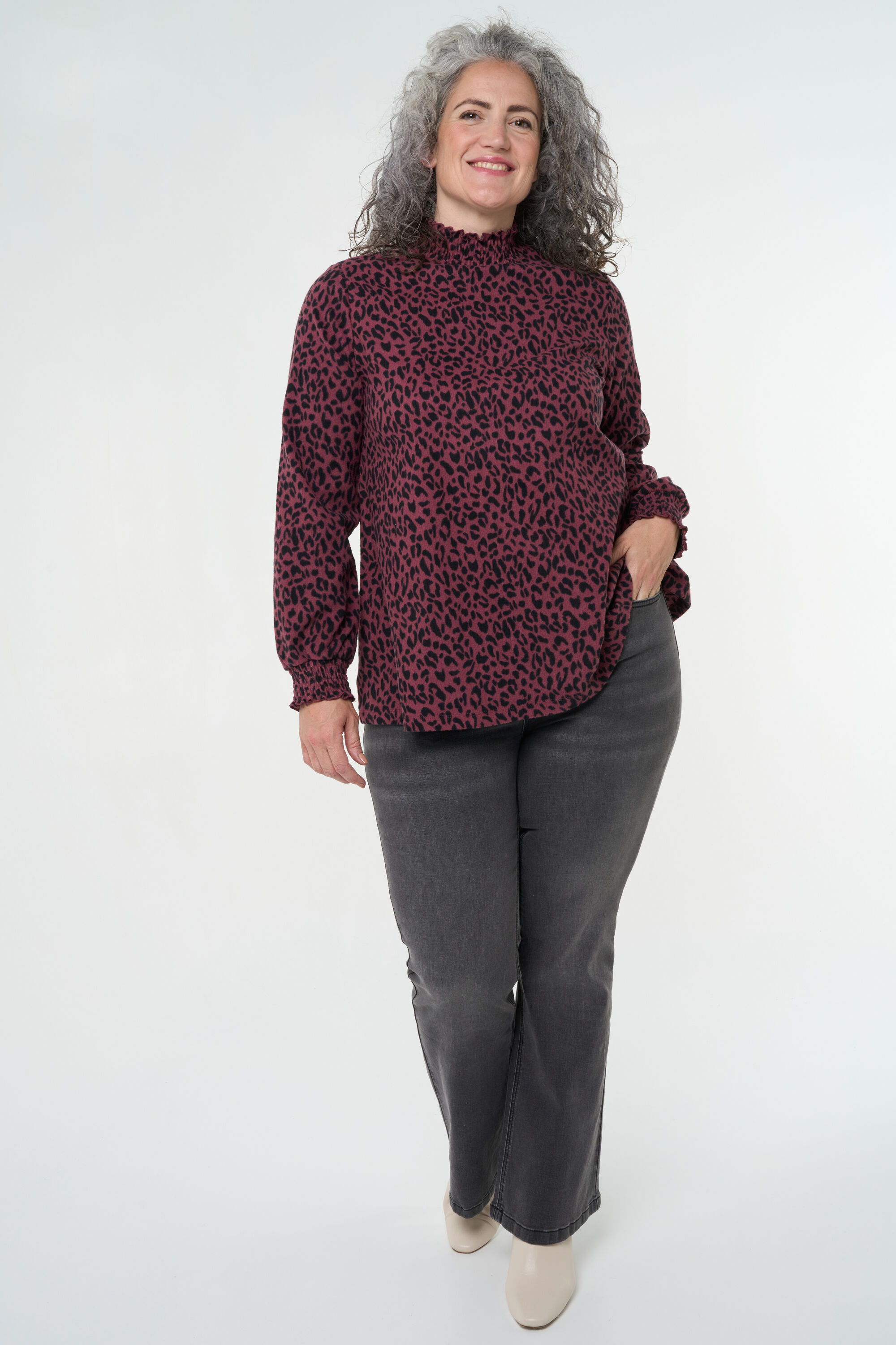 Top con estampado de pantera image number 0