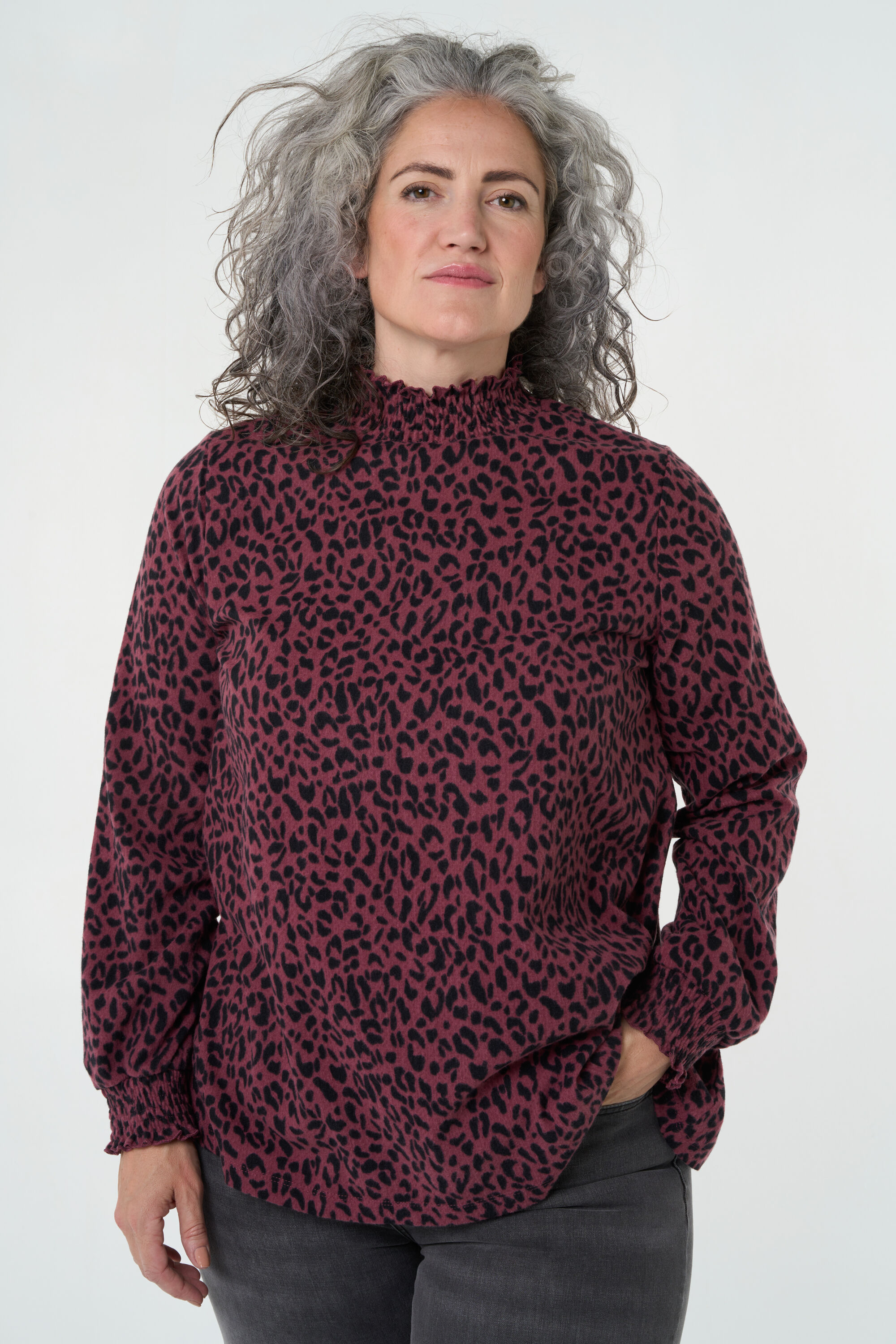 Top con estampado de pantera image number 7