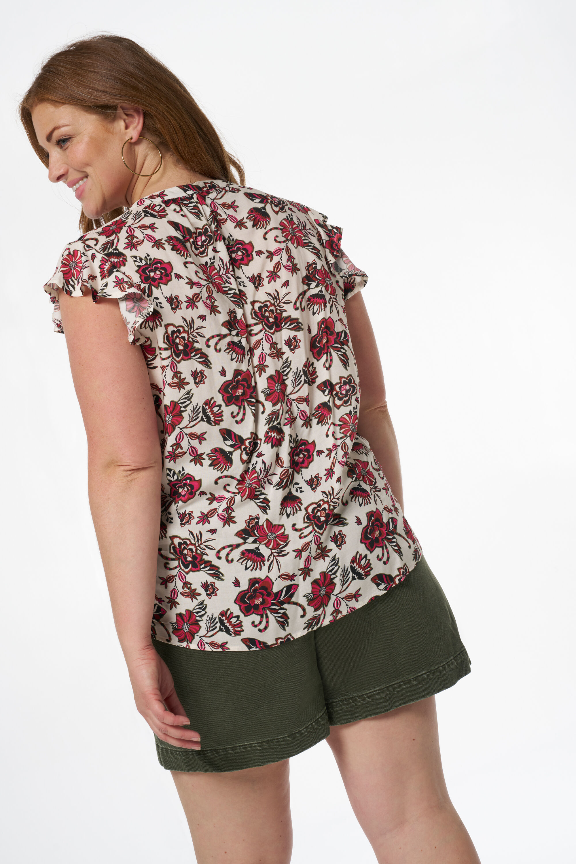 Blusa con mangas de volantes image number 3