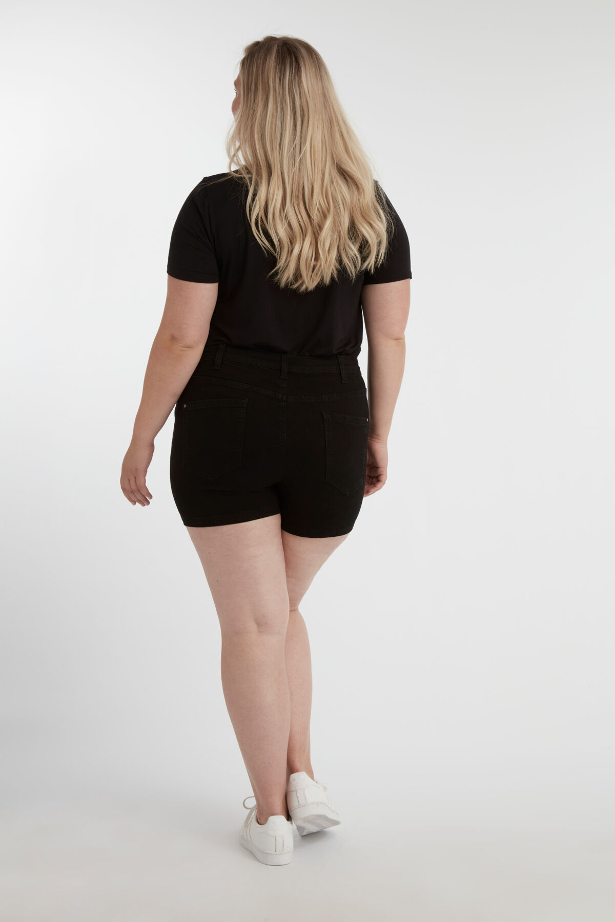 Shorts con cierre de botones image number 4