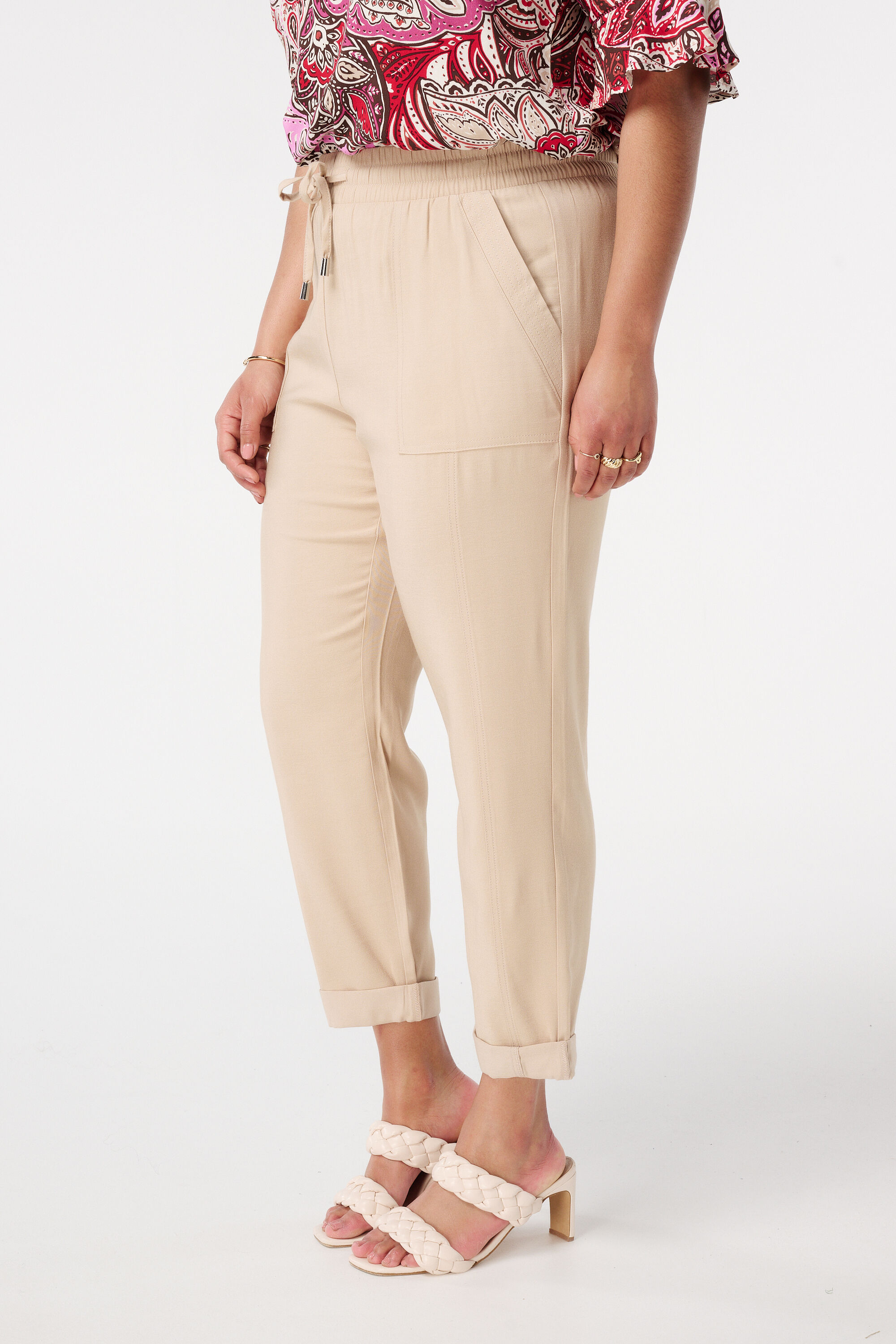 Pantalones con cintura el&aacute;stica image number 5