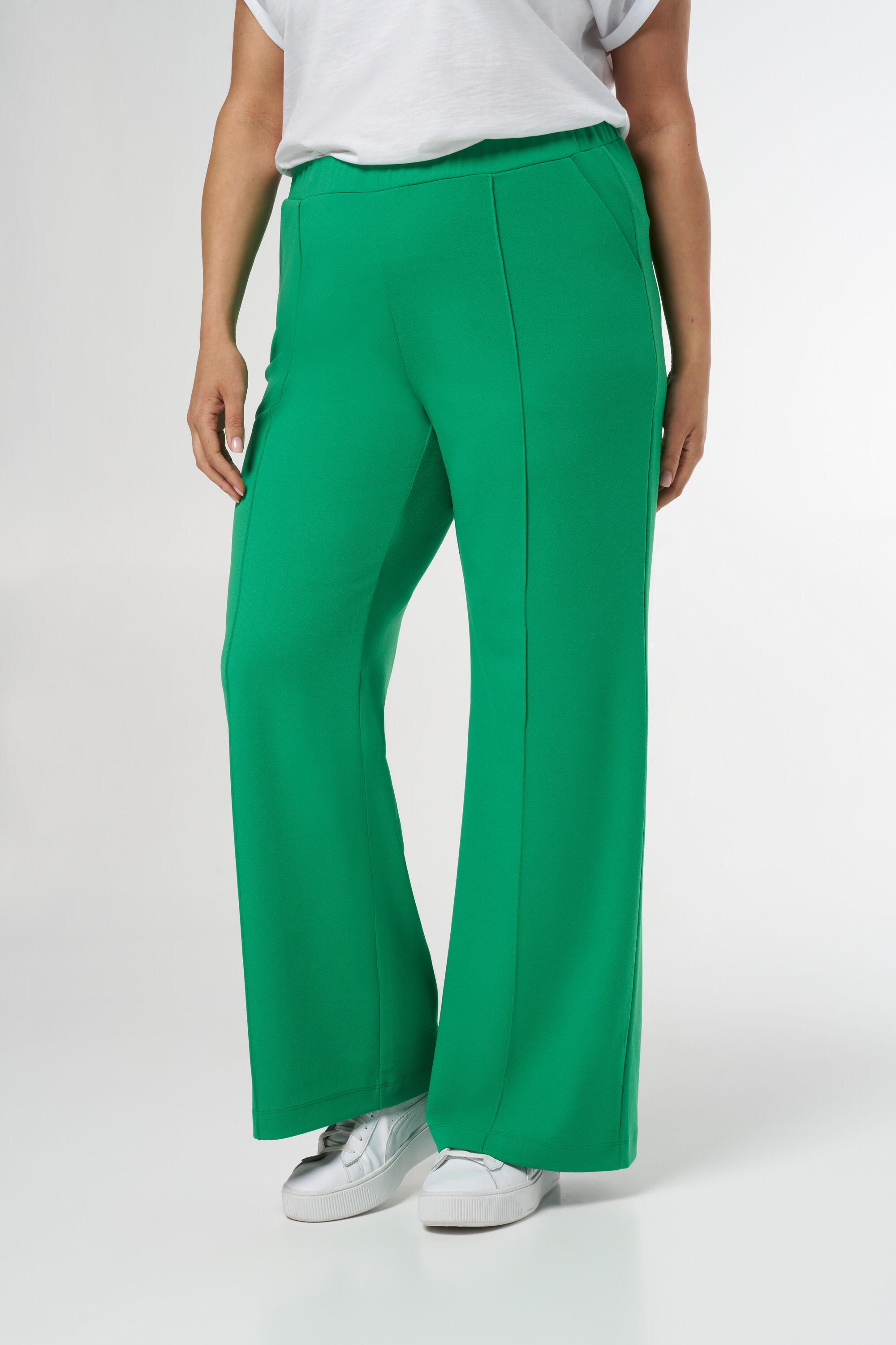 Pantalones el&aacute;sticos con pernera ancha image number 3