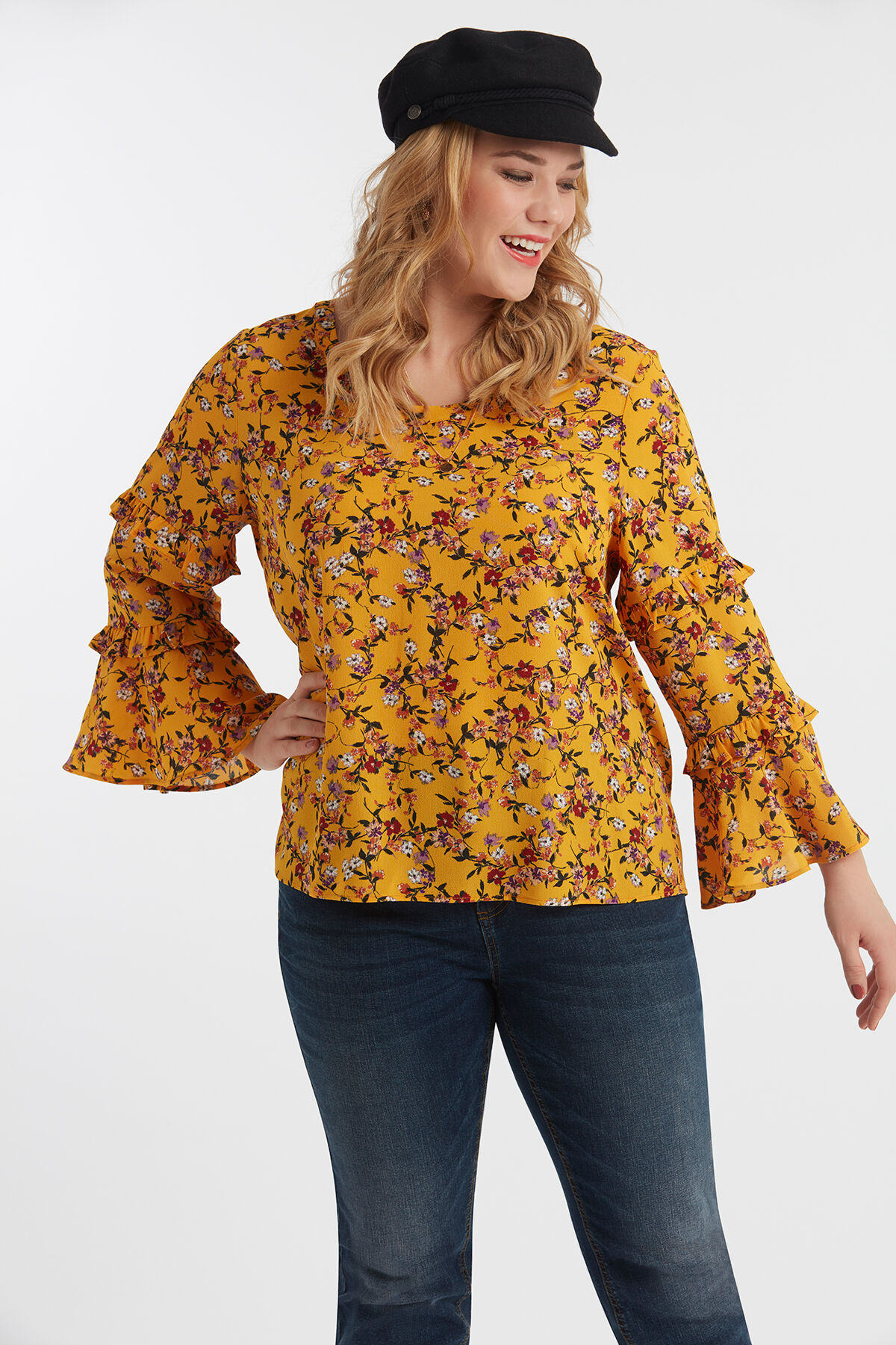 Blusa con mangas de volantes image number 3