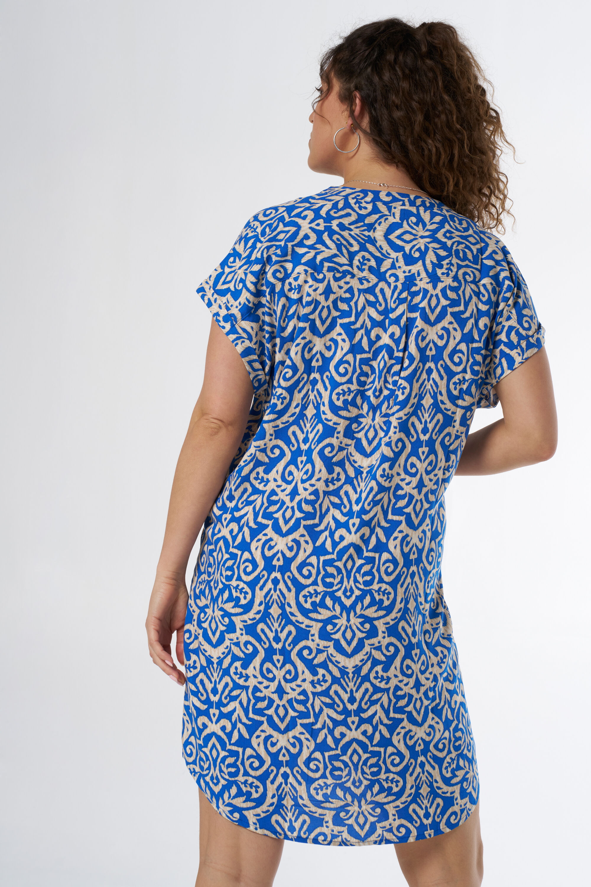 Vestido de corte holgado con estampado image number 3