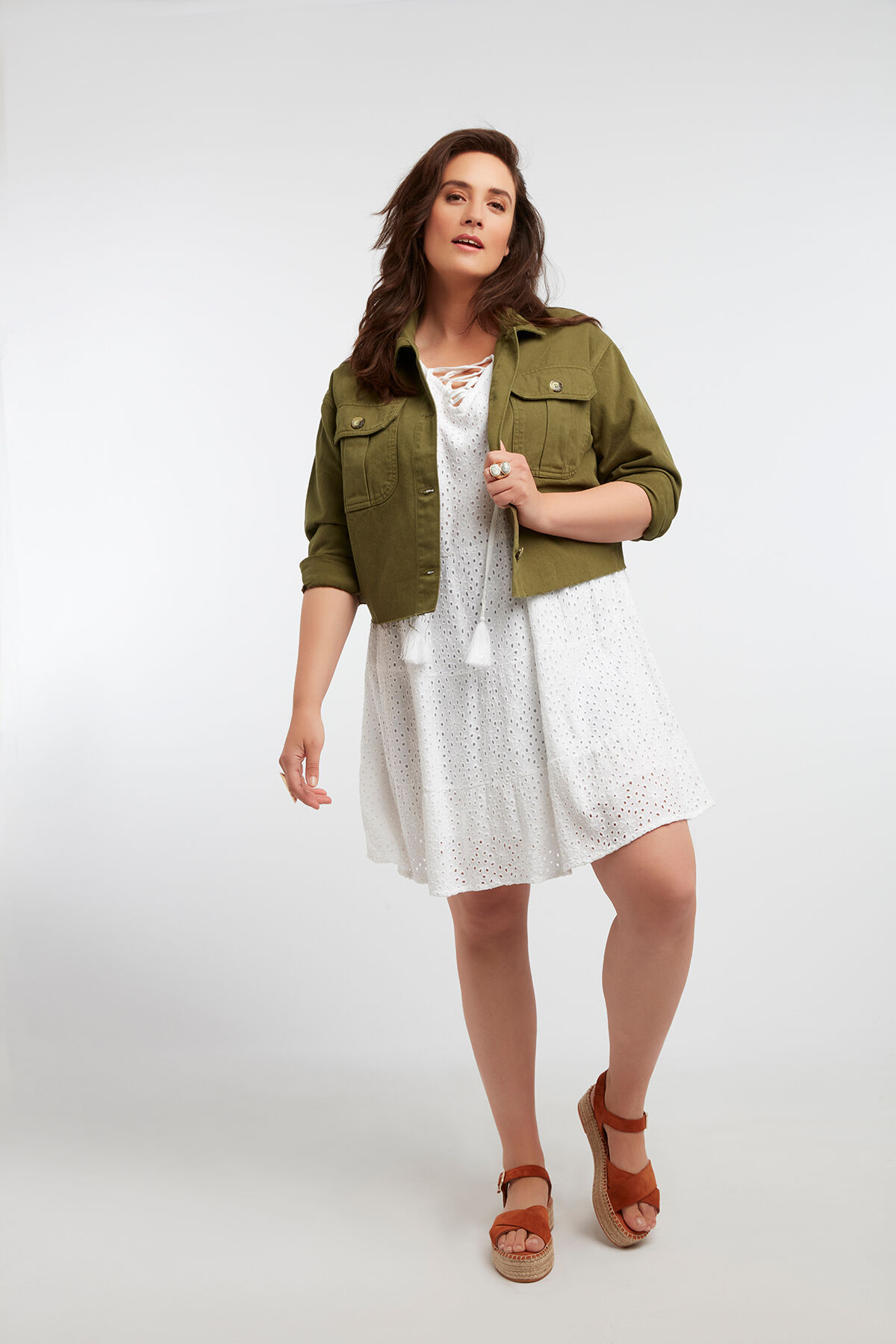 Chaqueta recortada image number 5