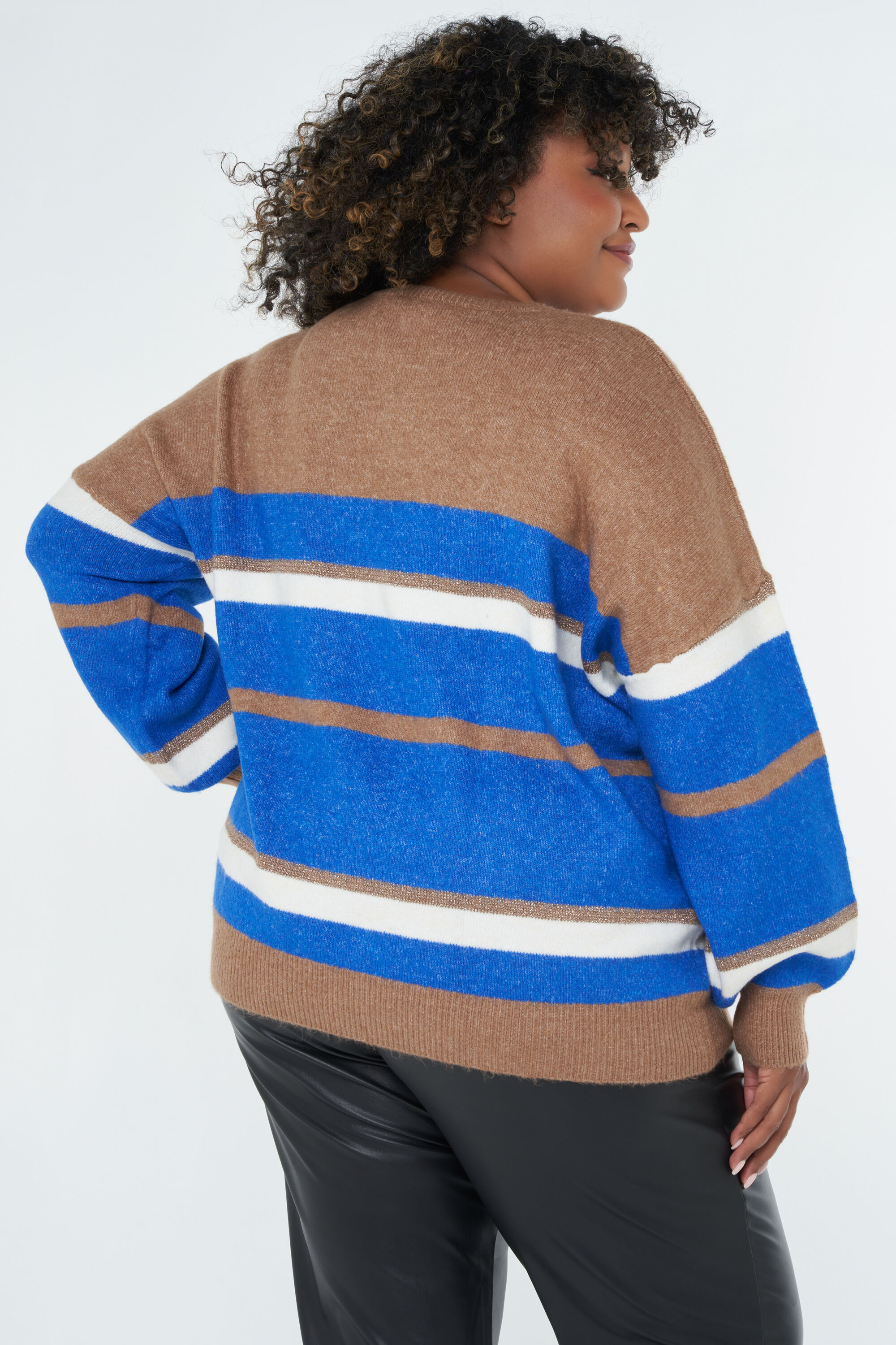 Su&eacute;ter de corte recto con rayas image number 3