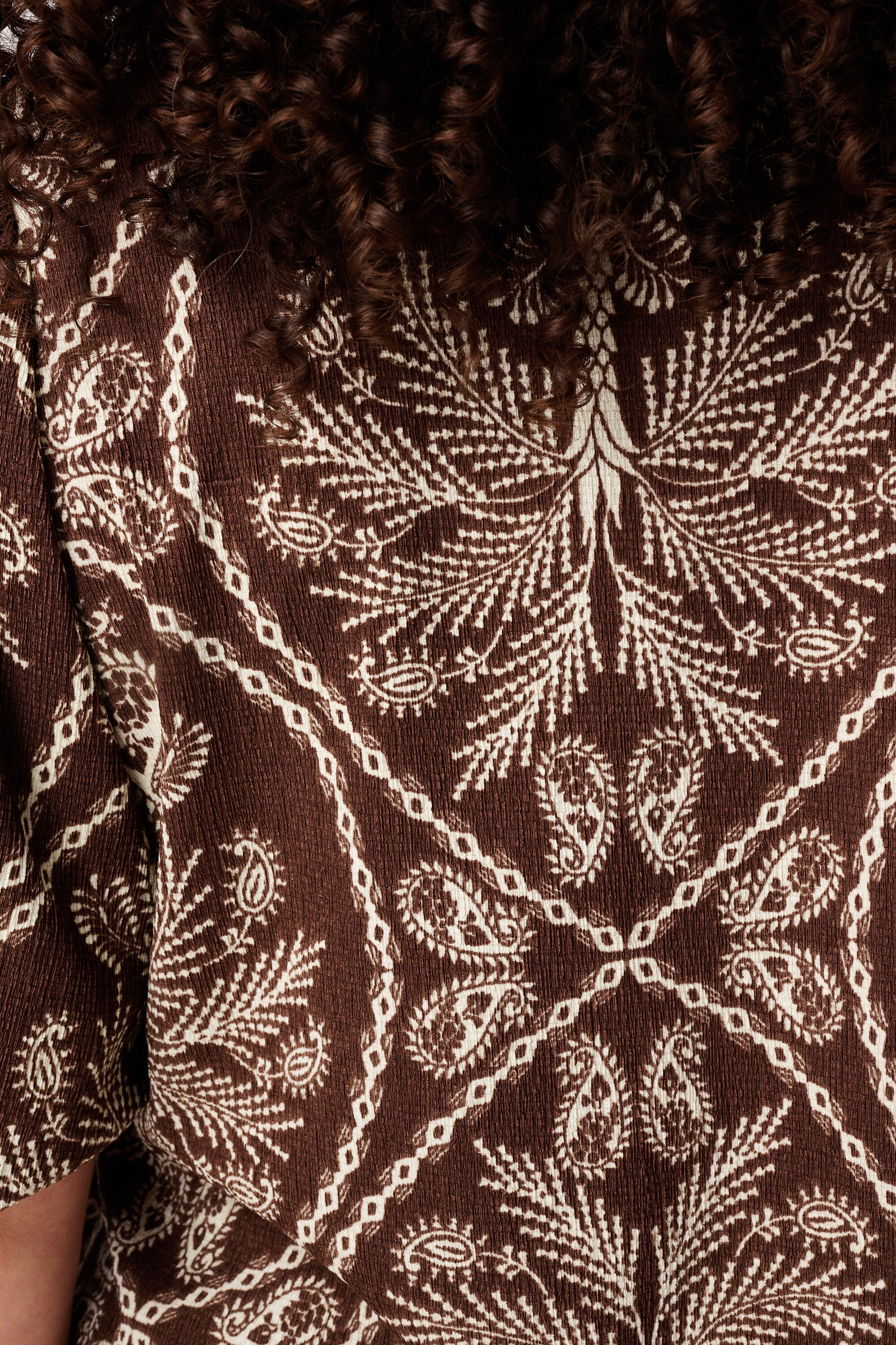 Top con estampado image number 6