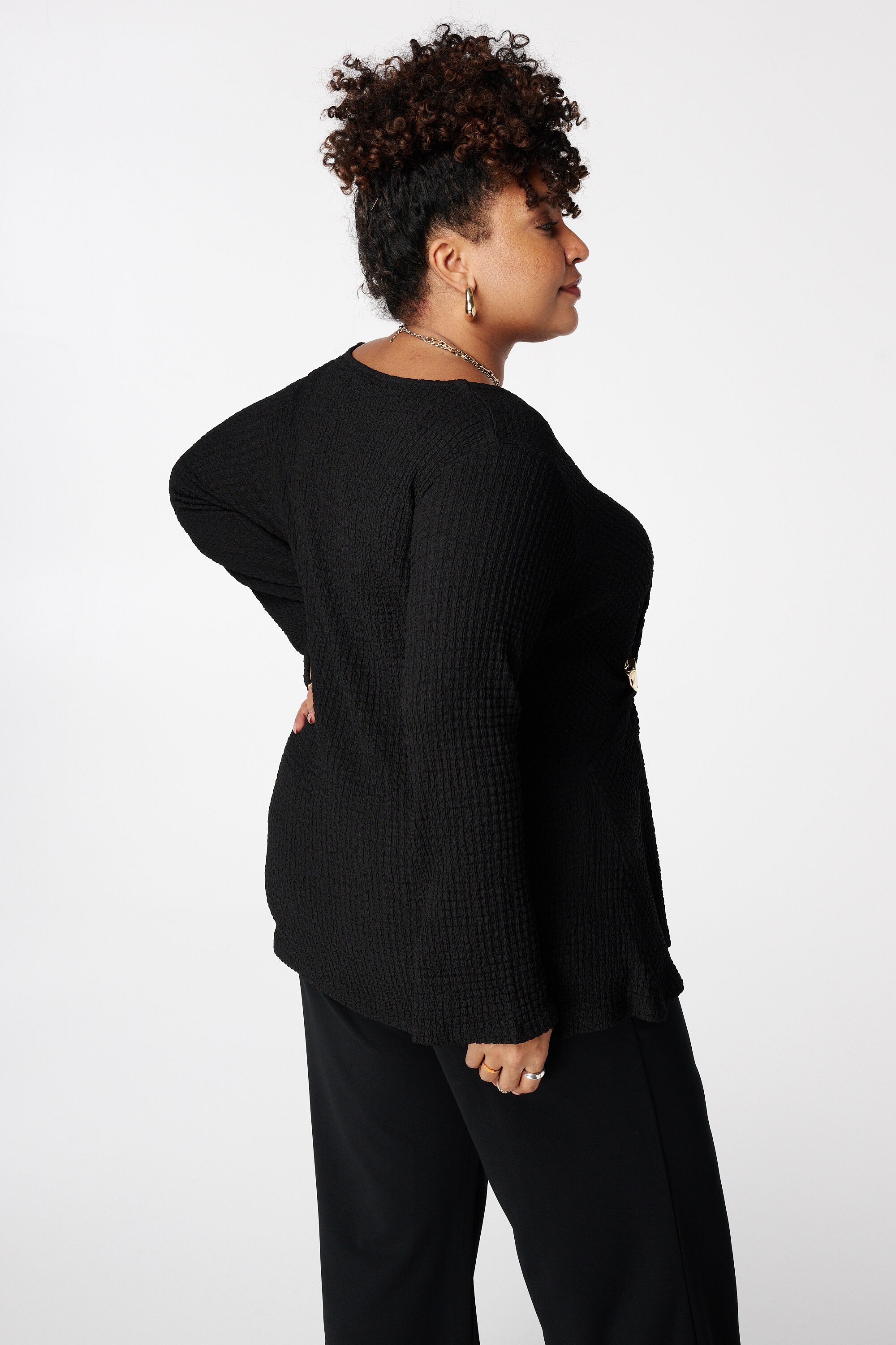 Top con detalle de nudo image number 3