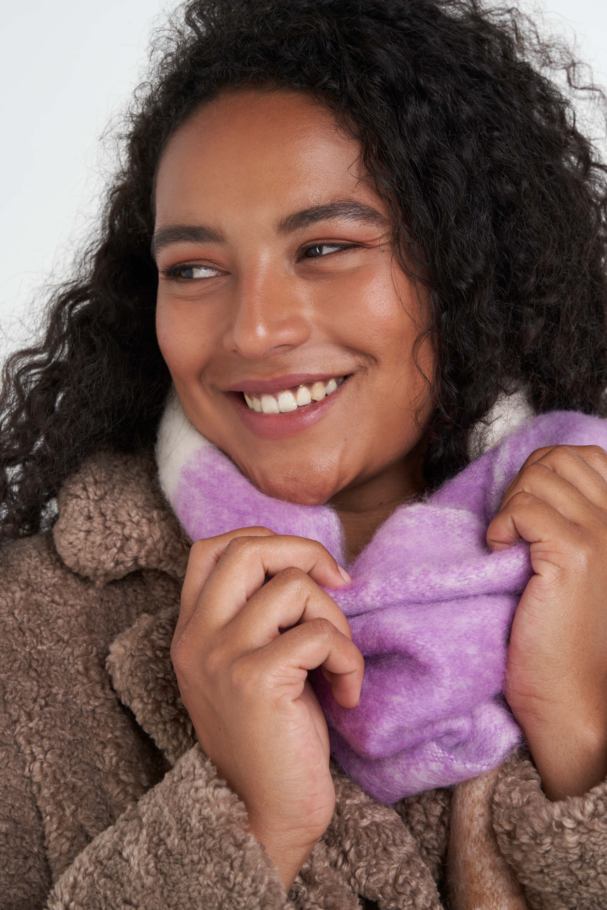 Bufanda con cuadros image number 2