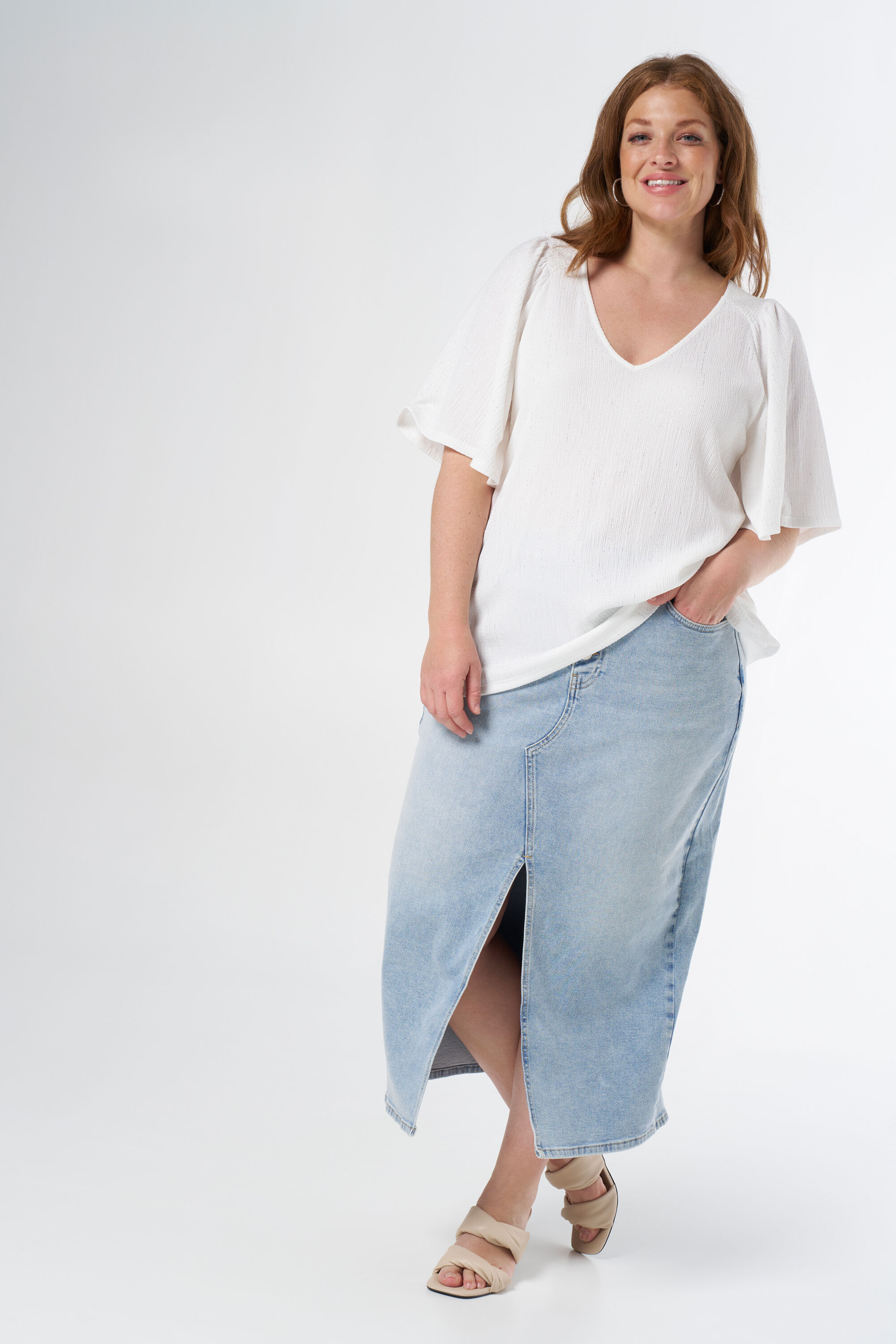 Top con escote en V image number 5